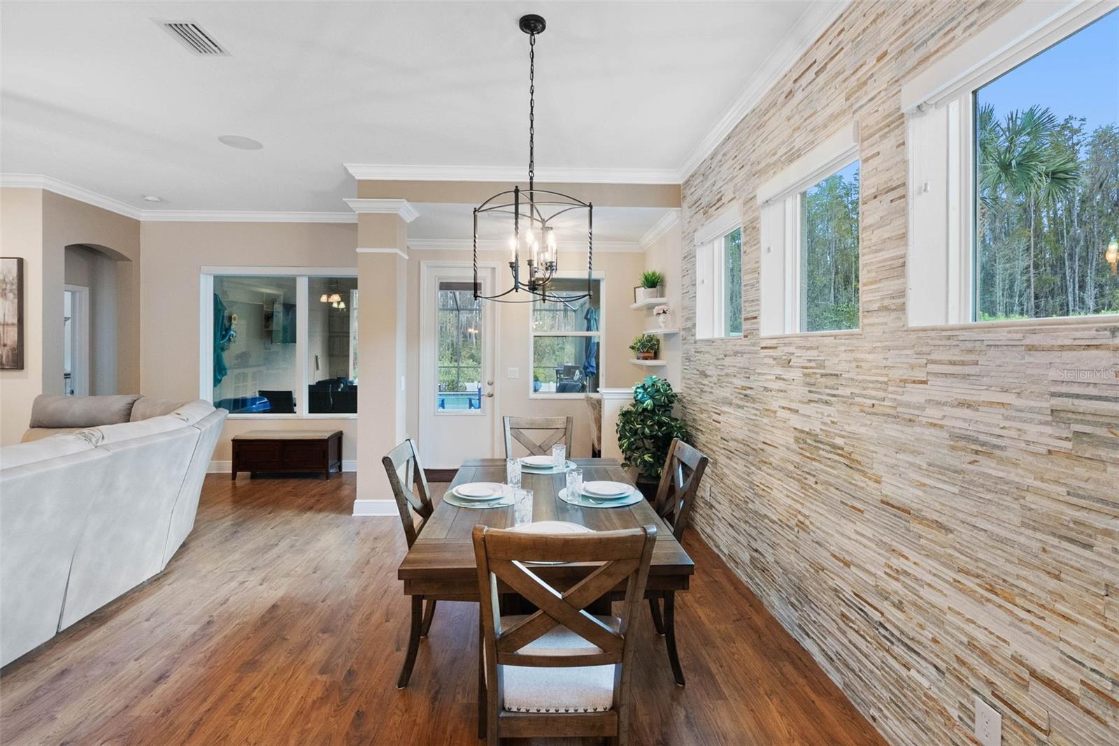 2749 VERONA LN