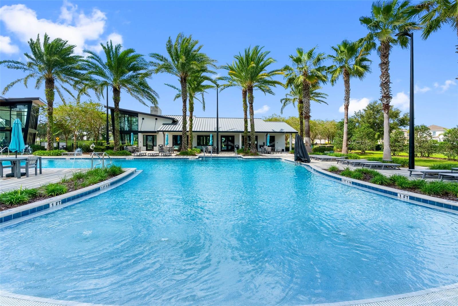 2749 VERONA LN