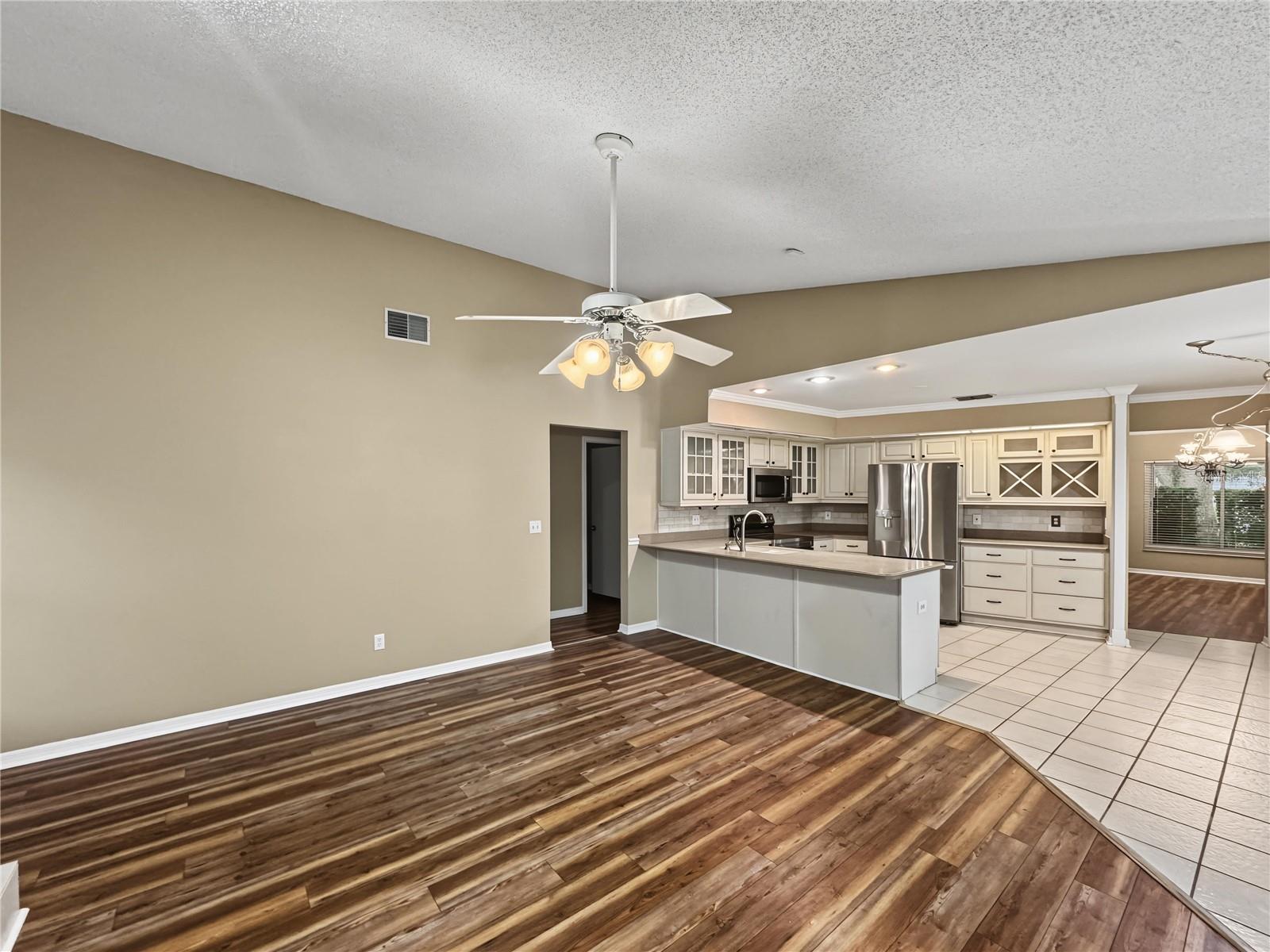 2510 BRIMHOLLOW DR