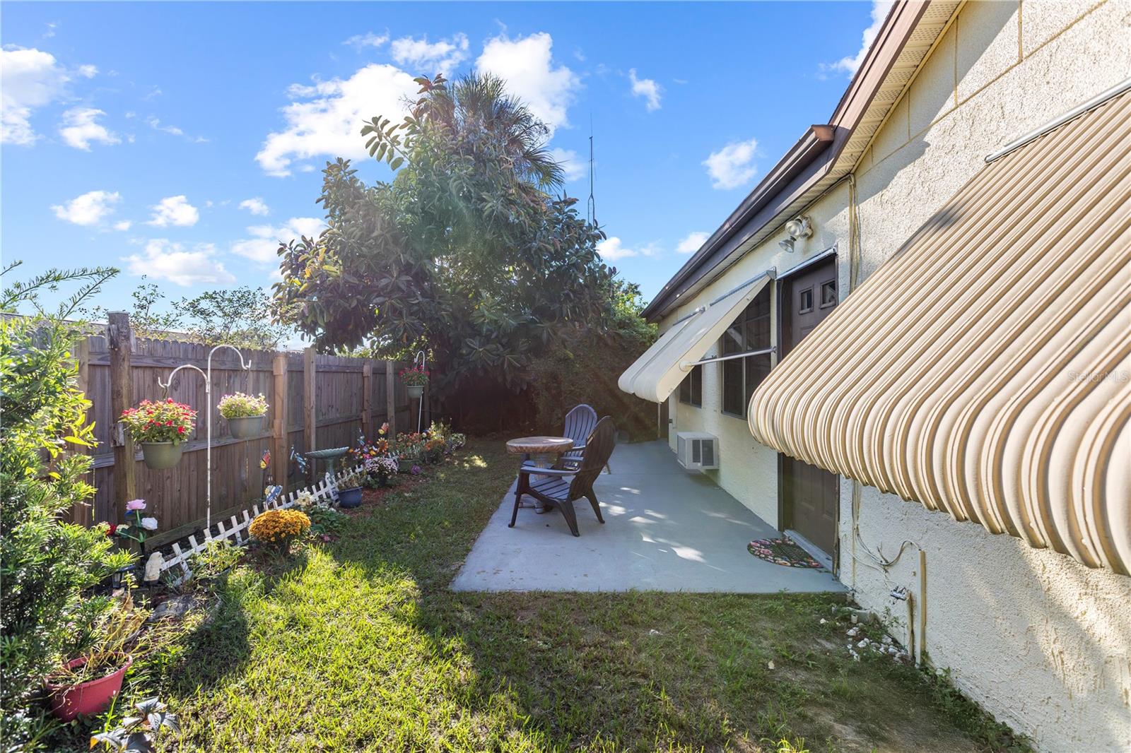 7418 RIVERBANK DR