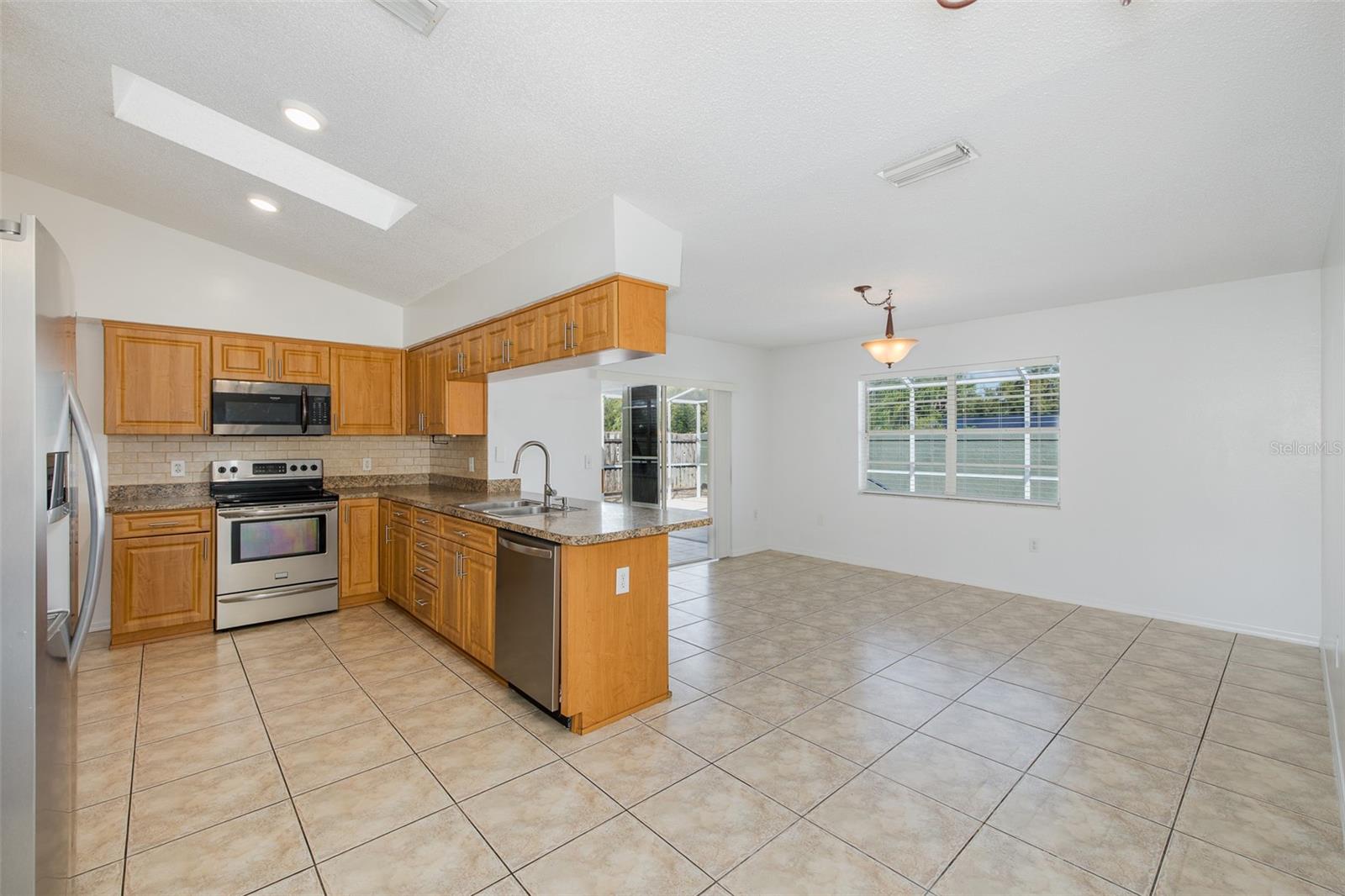 8231 MATTHEW DR