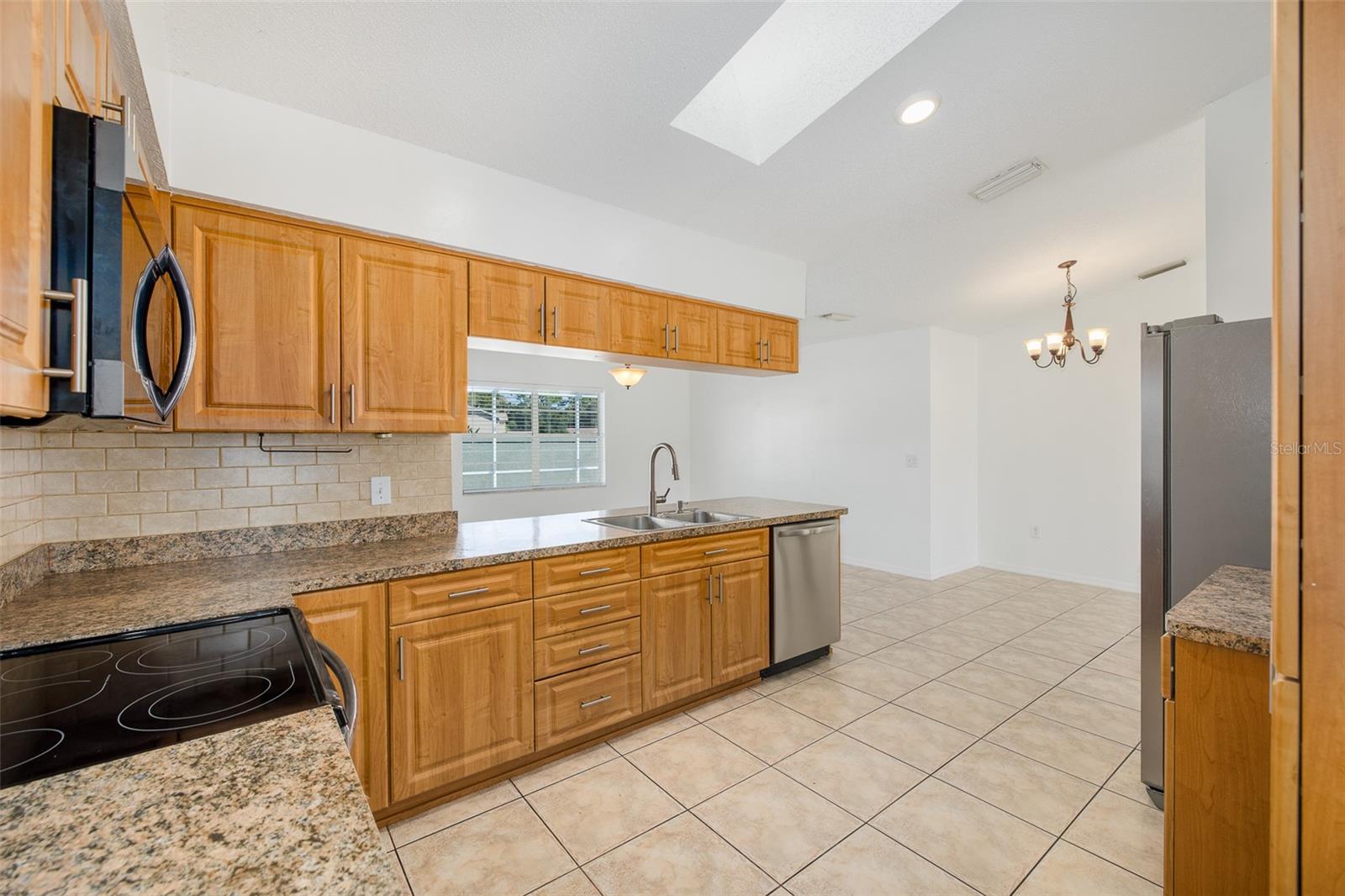 8231 MATTHEW DR