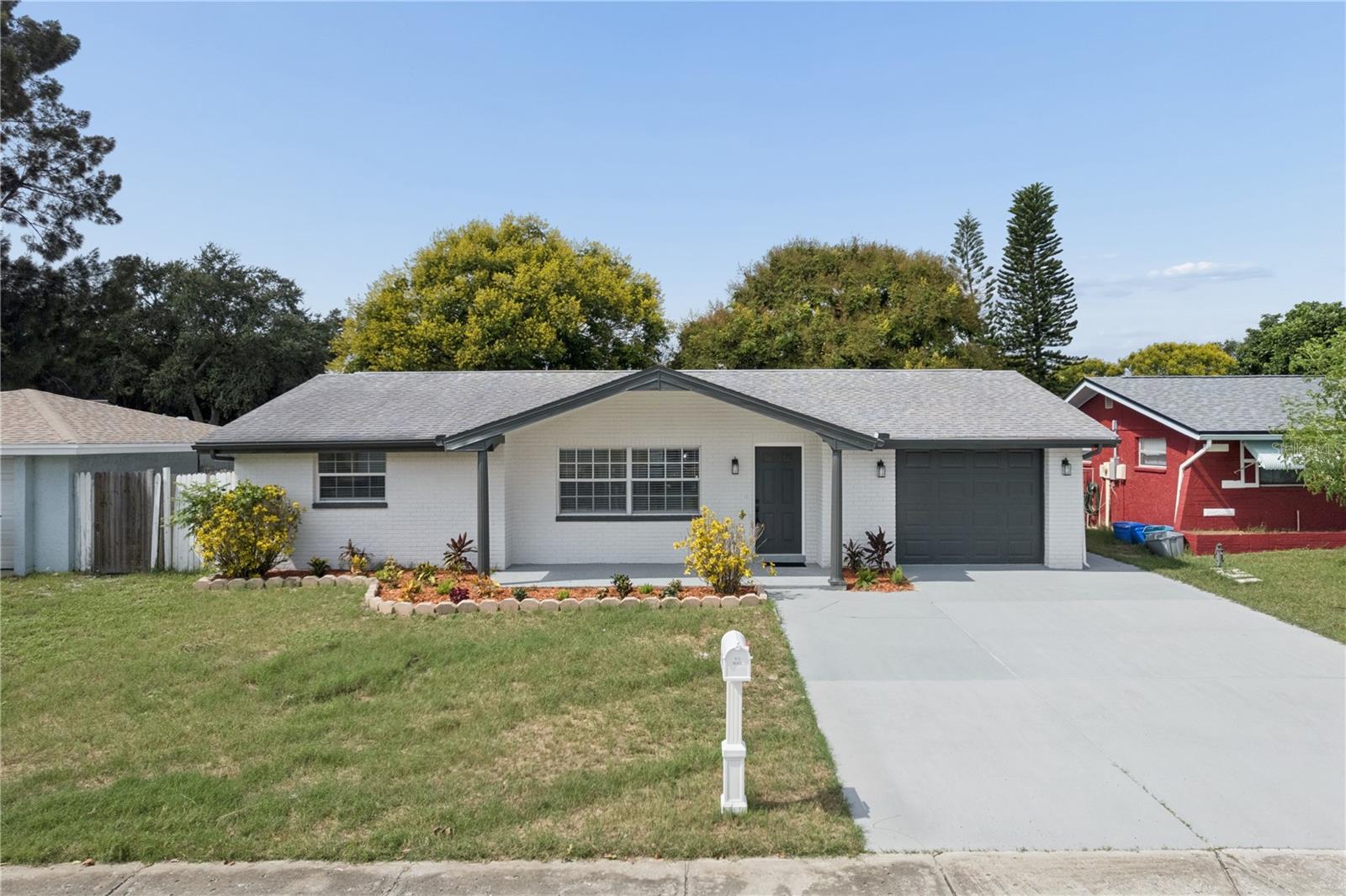 8811 LIDO LN