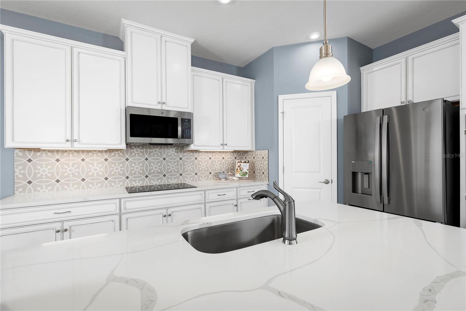 2486 WHITE LADYFISH RD