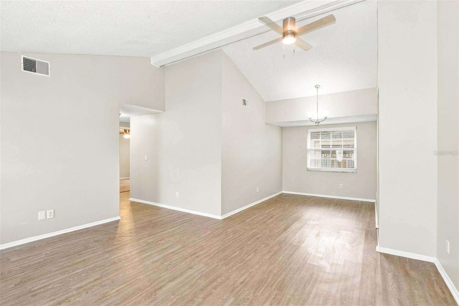 10102 HICKORY HOLLOW CT