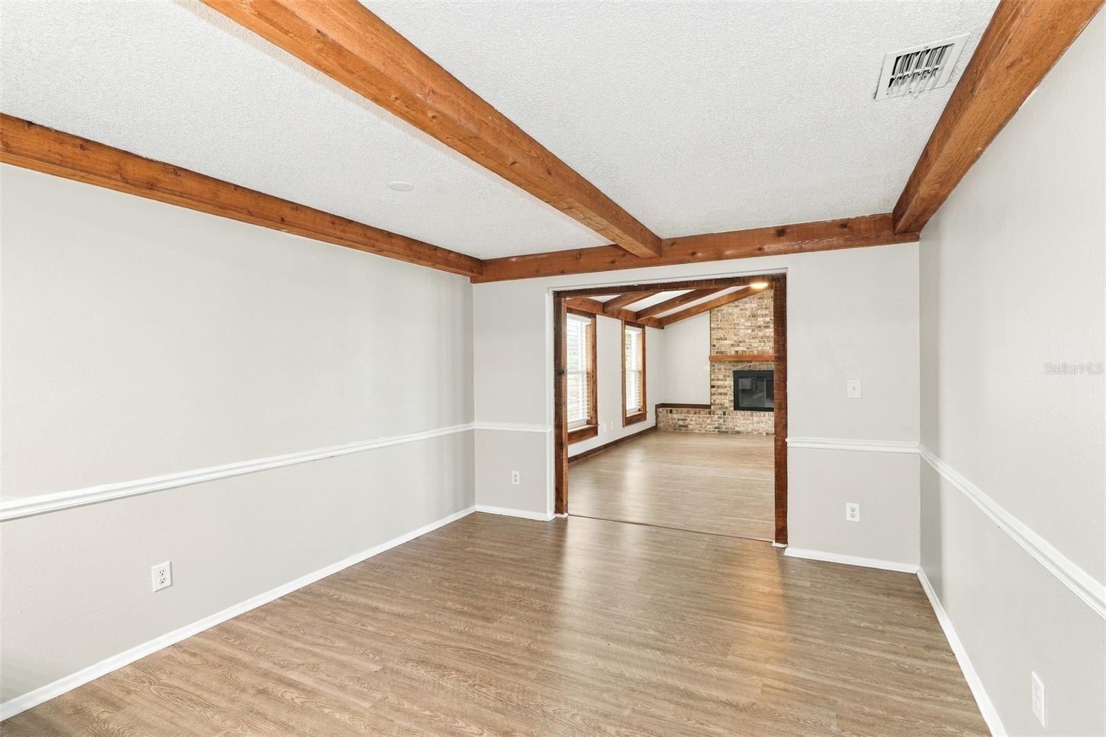 10102 HICKORY HOLLOW CT