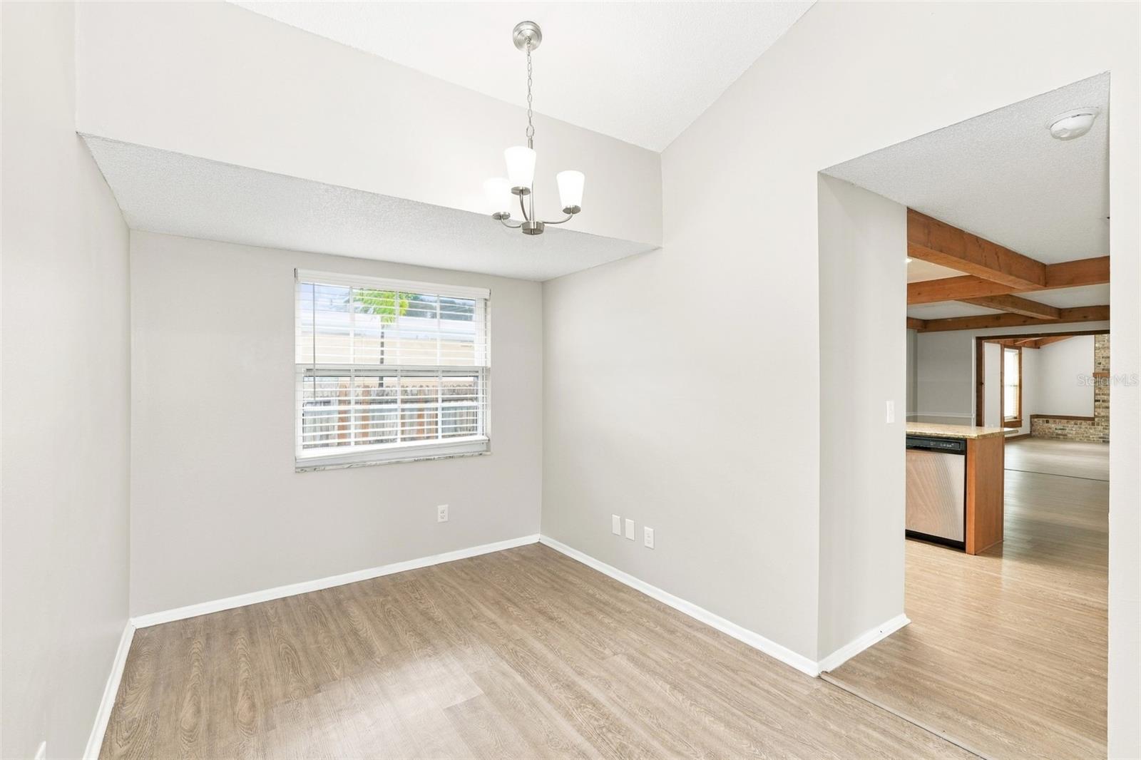 10102 HICKORY HOLLOW CT