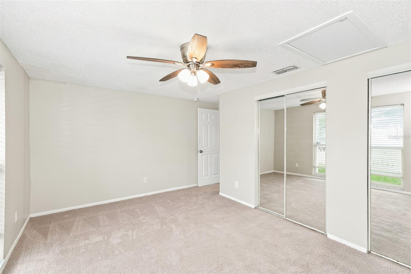 10102 HICKORY HOLLOW CT
