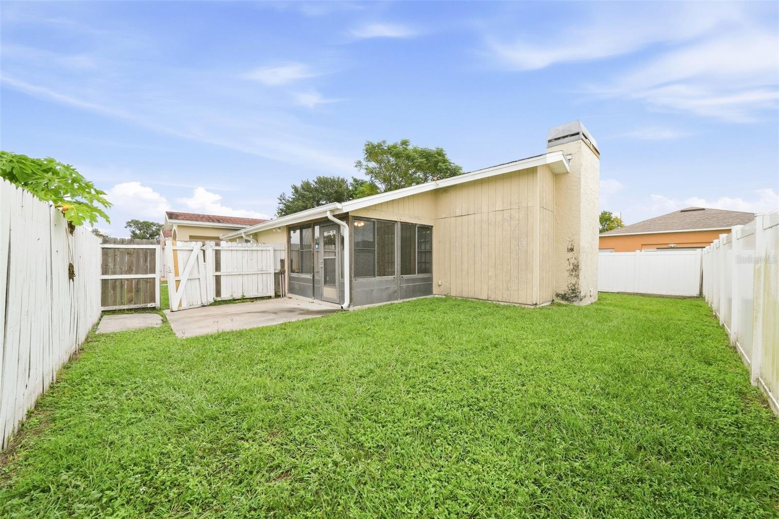 10102 HICKORY HOLLOW CT