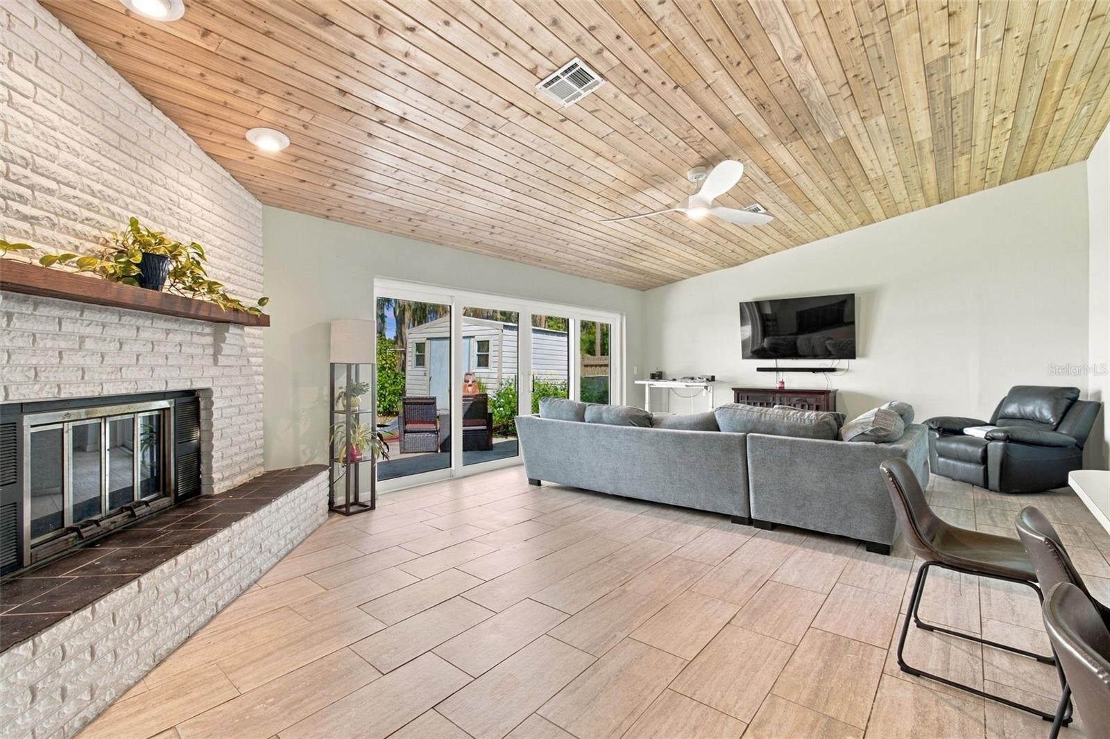 12527 LACEY DR