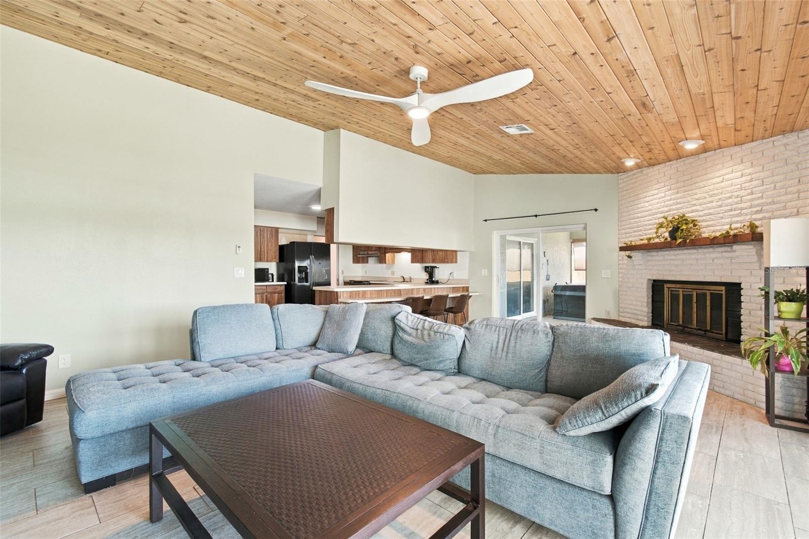 12527 LACEY DR