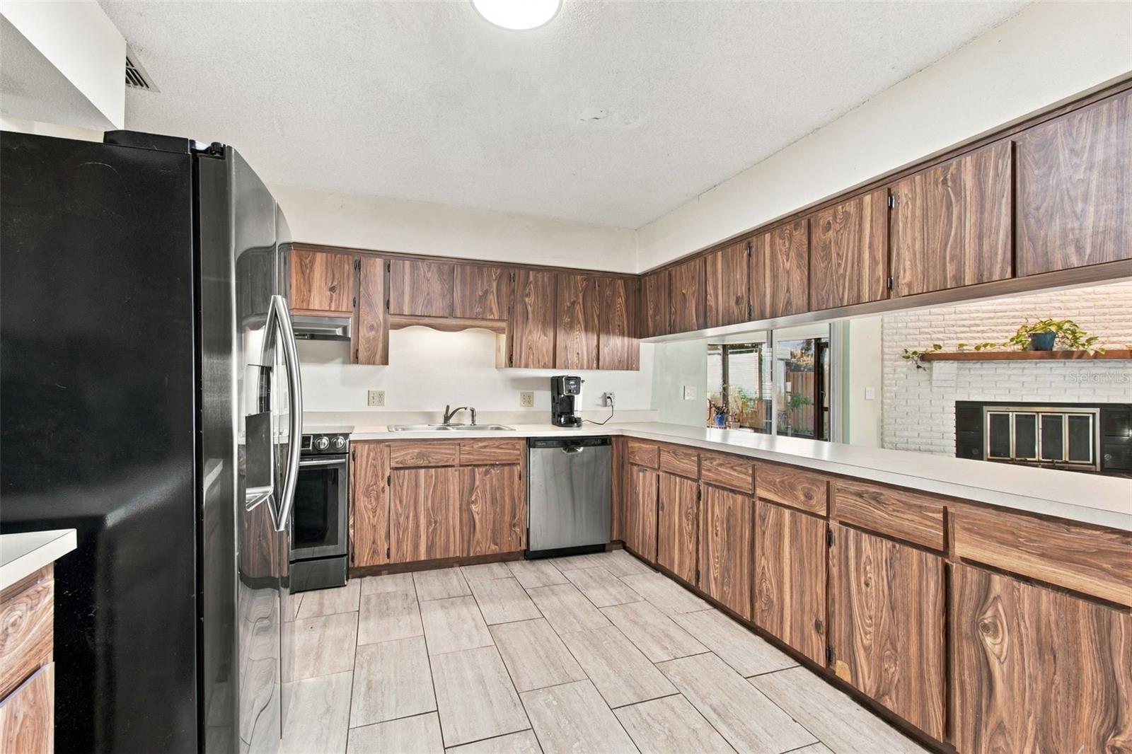 12527 LACEY DR