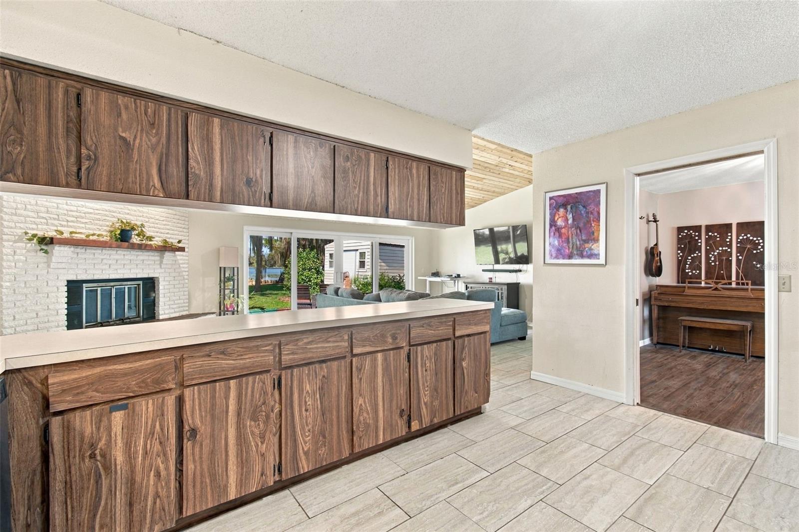 12527 LACEY DR