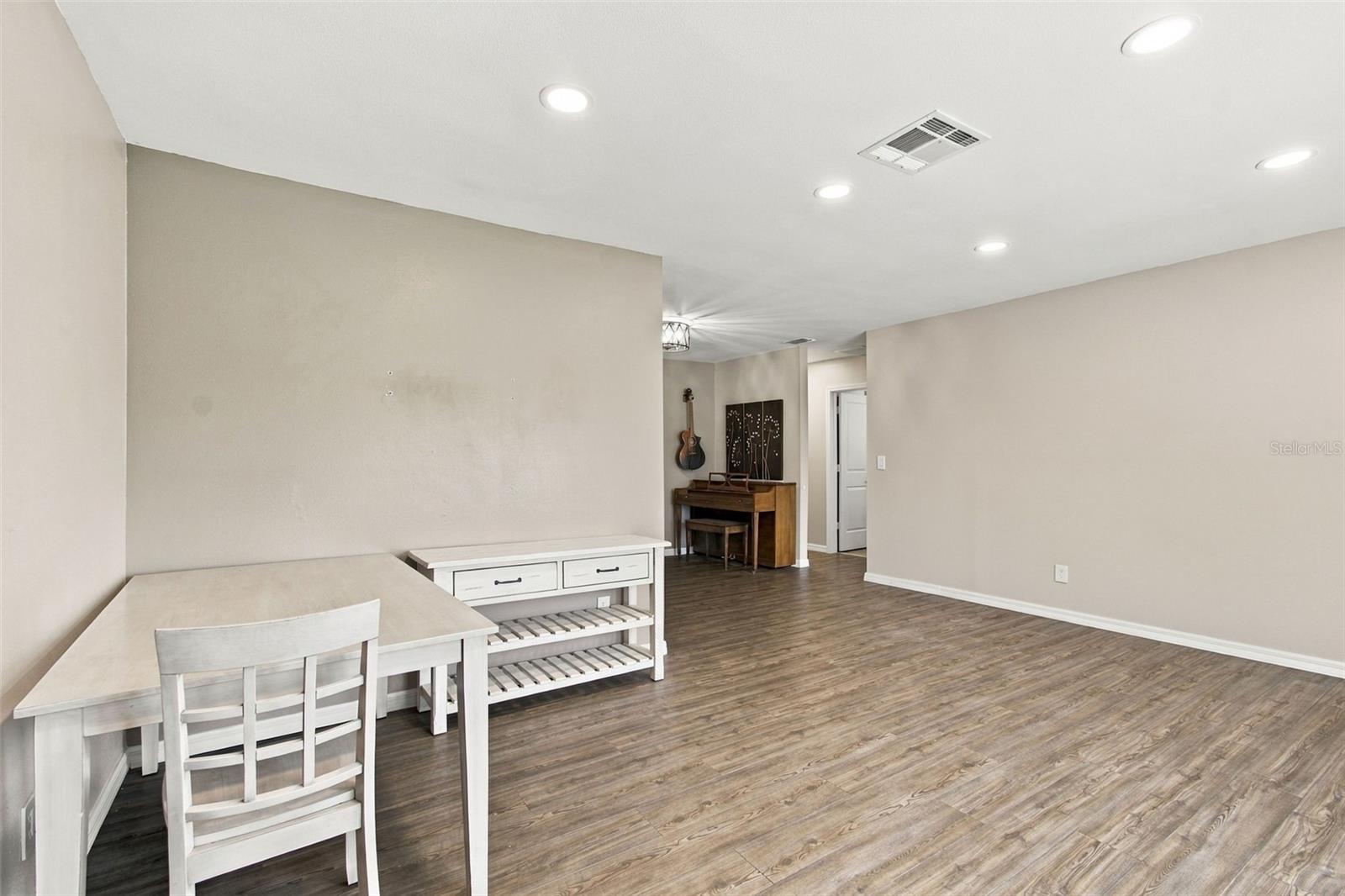 12527 LACEY DR