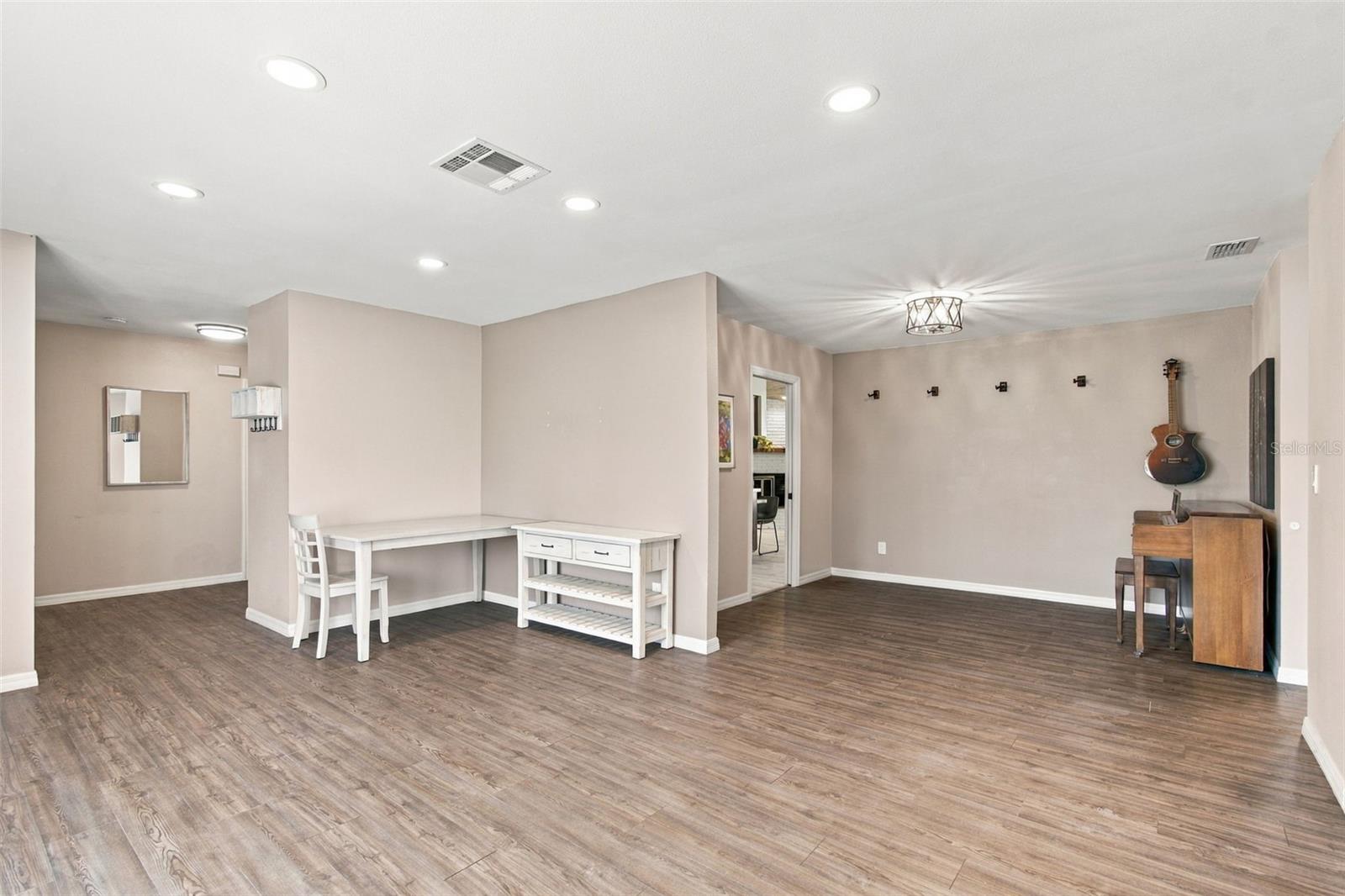 12527 LACEY DR