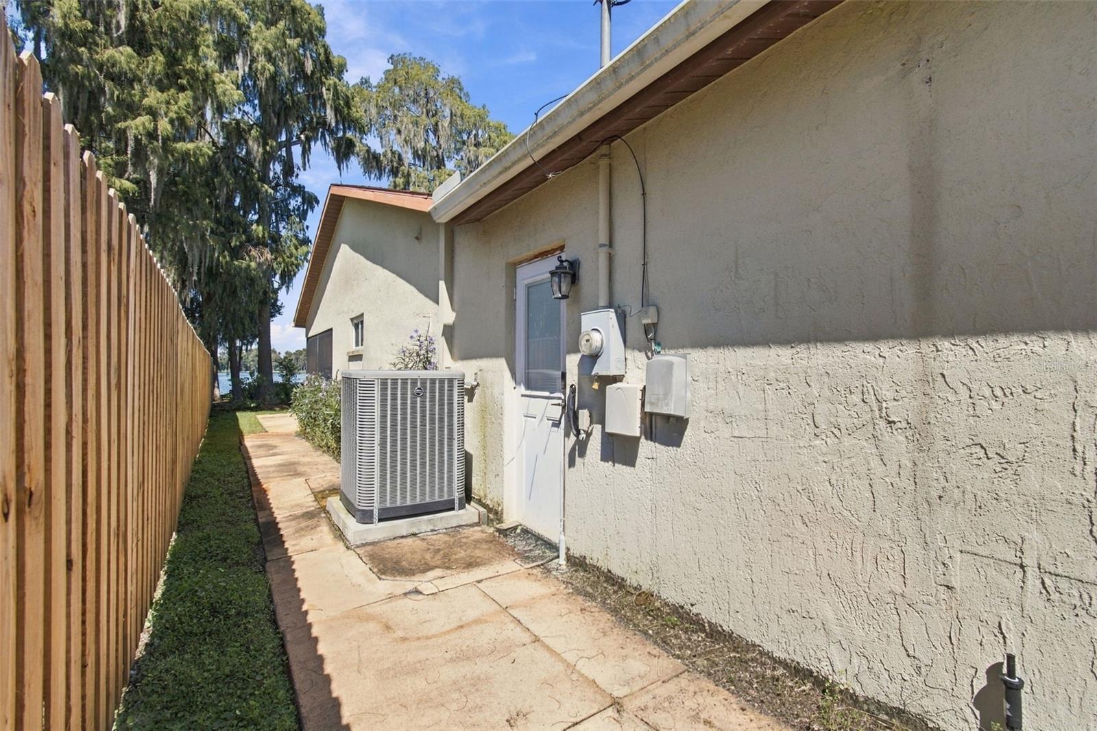 12527 LACEY DR