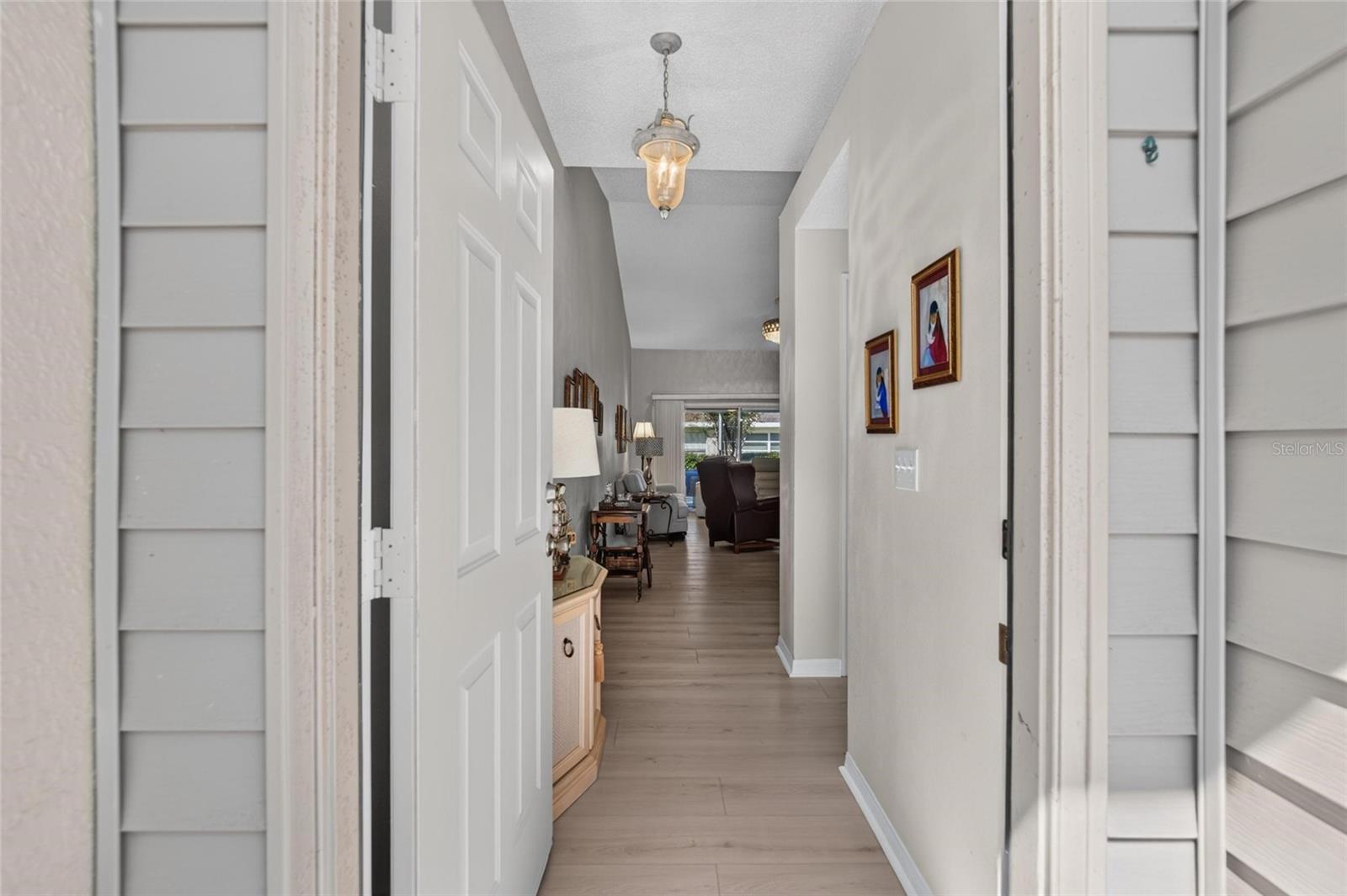 2433 NEW HAVEN CIR