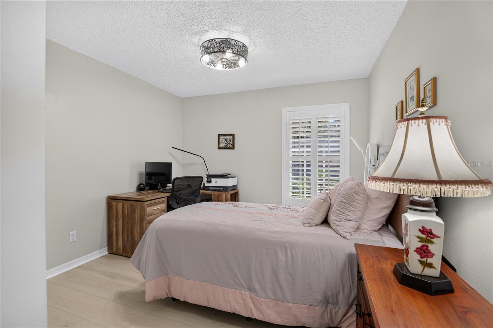 2433 NEW HAVEN CIR