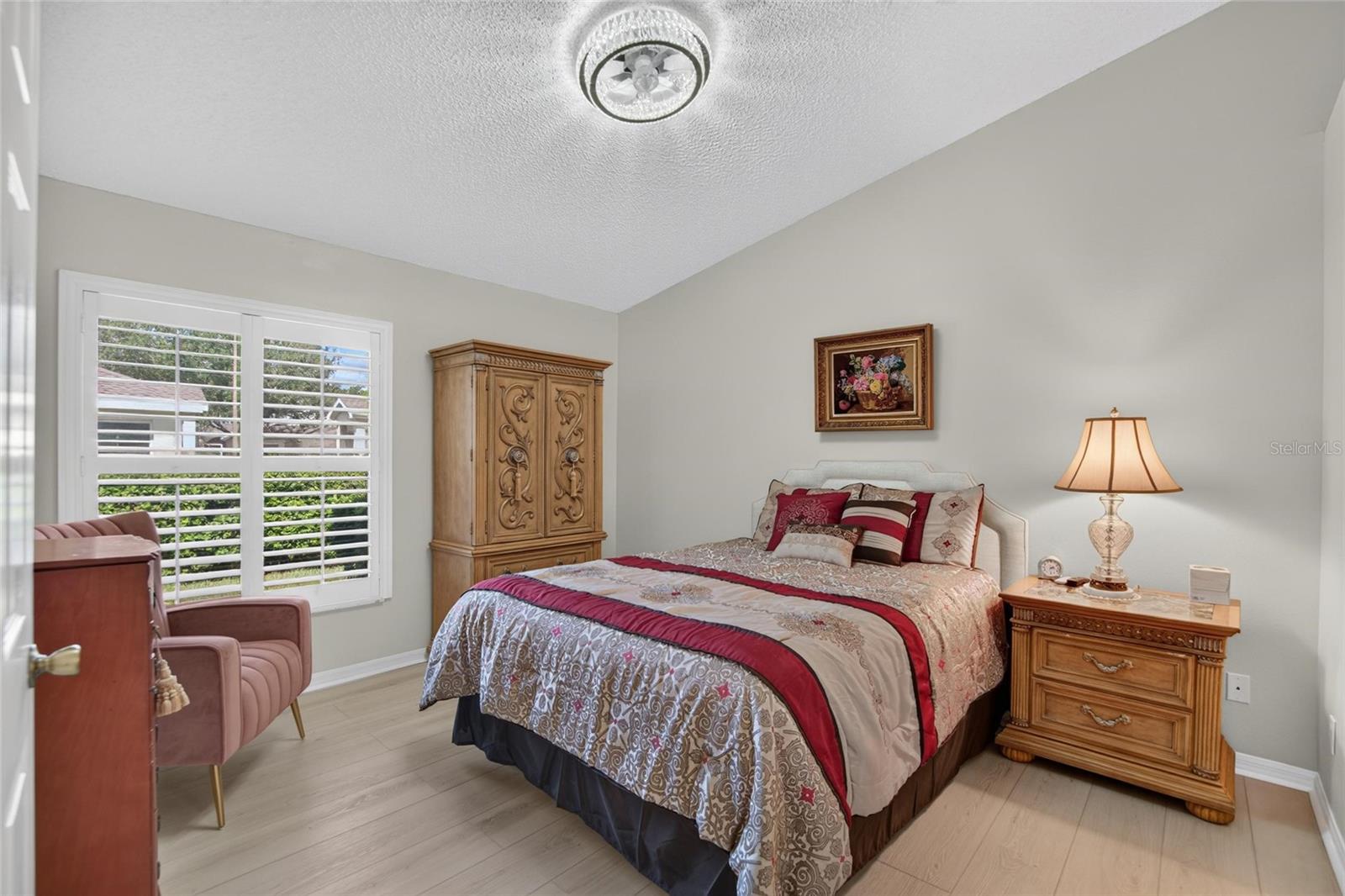 2433 NEW HAVEN CIR