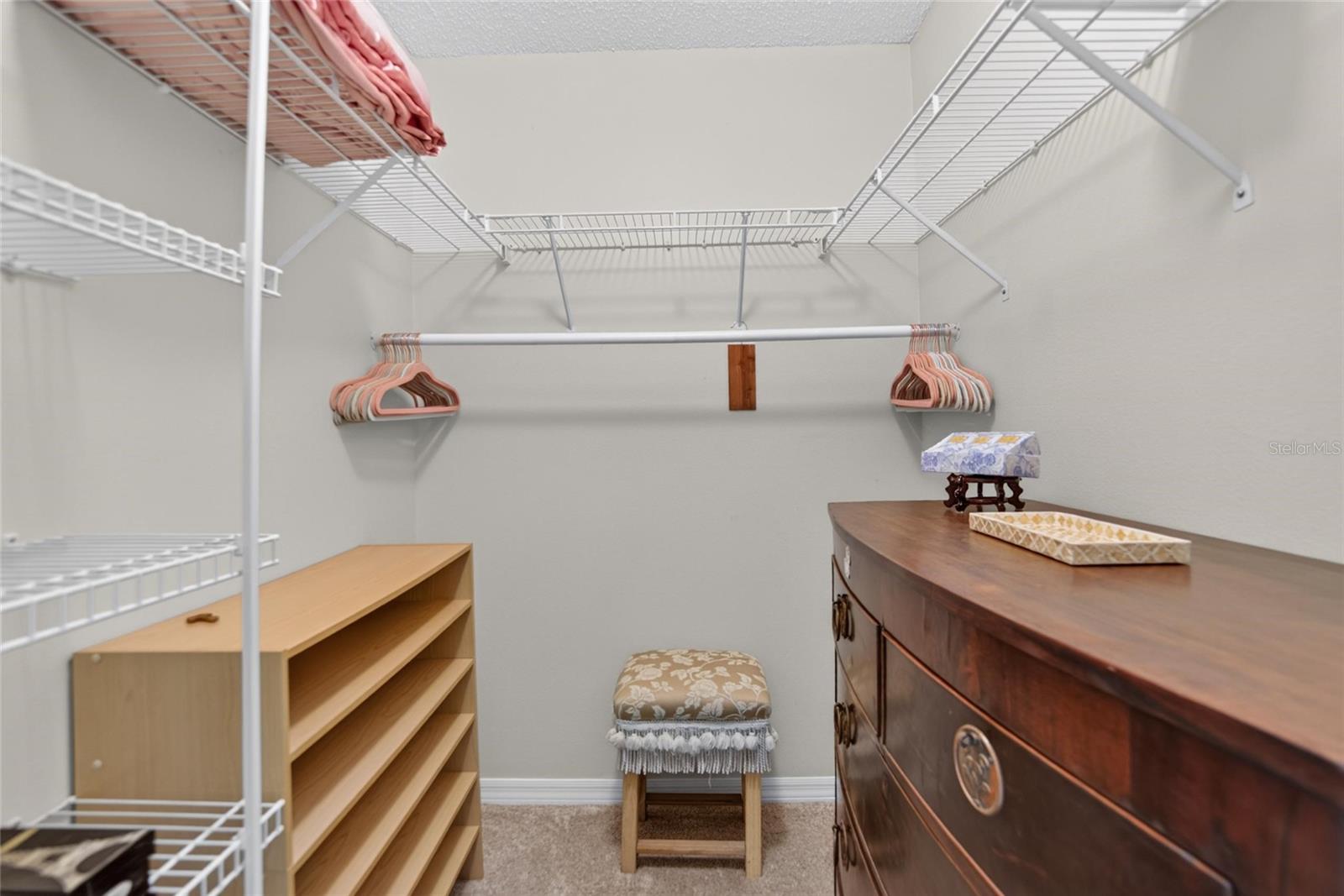 2433 NEW HAVEN CIR
