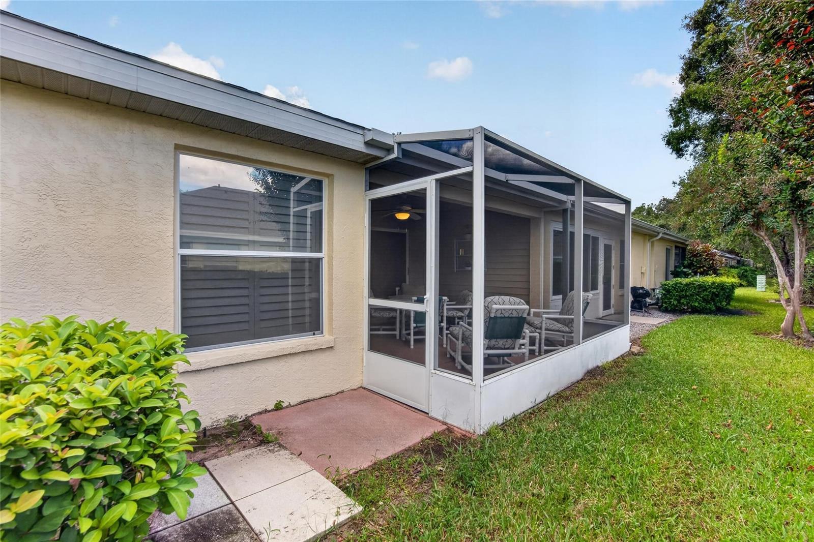 2433 NEW HAVEN CIR