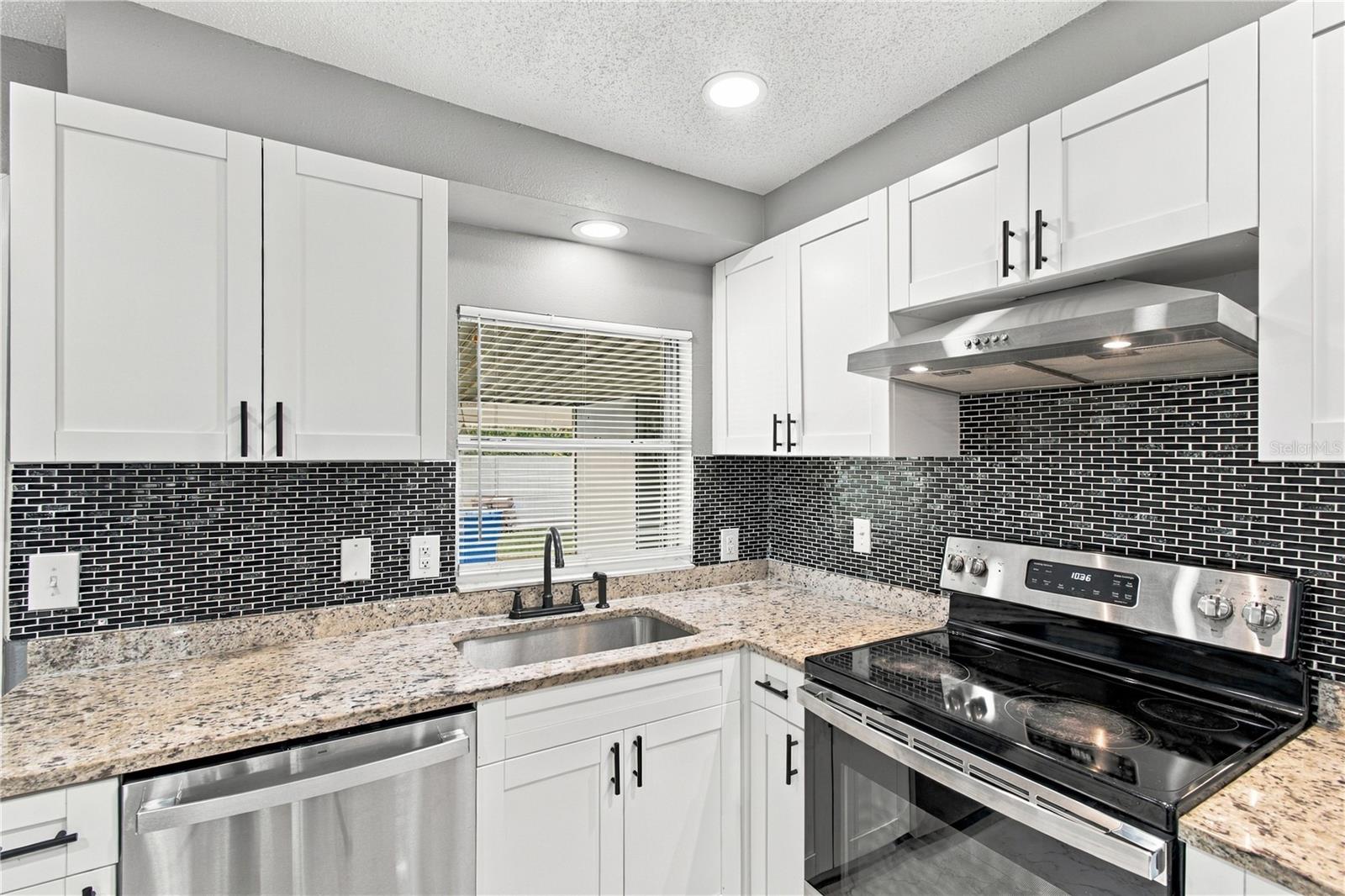 305 LIME TREE RD