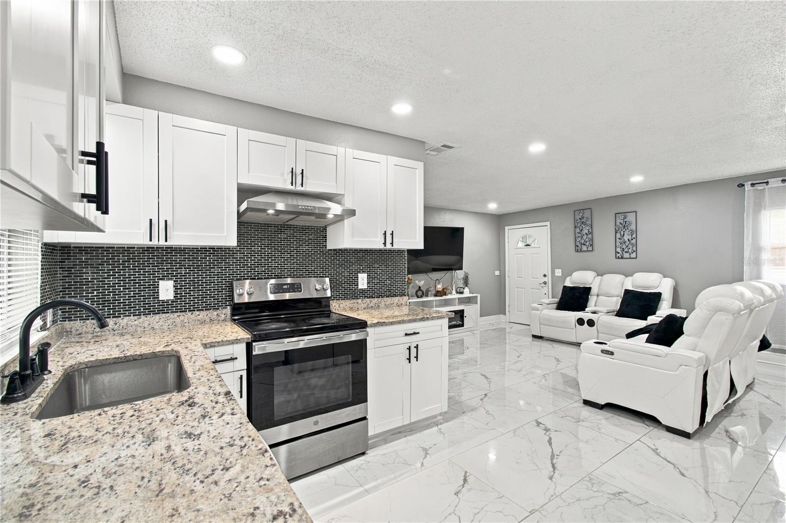 305 LIME TREE RD