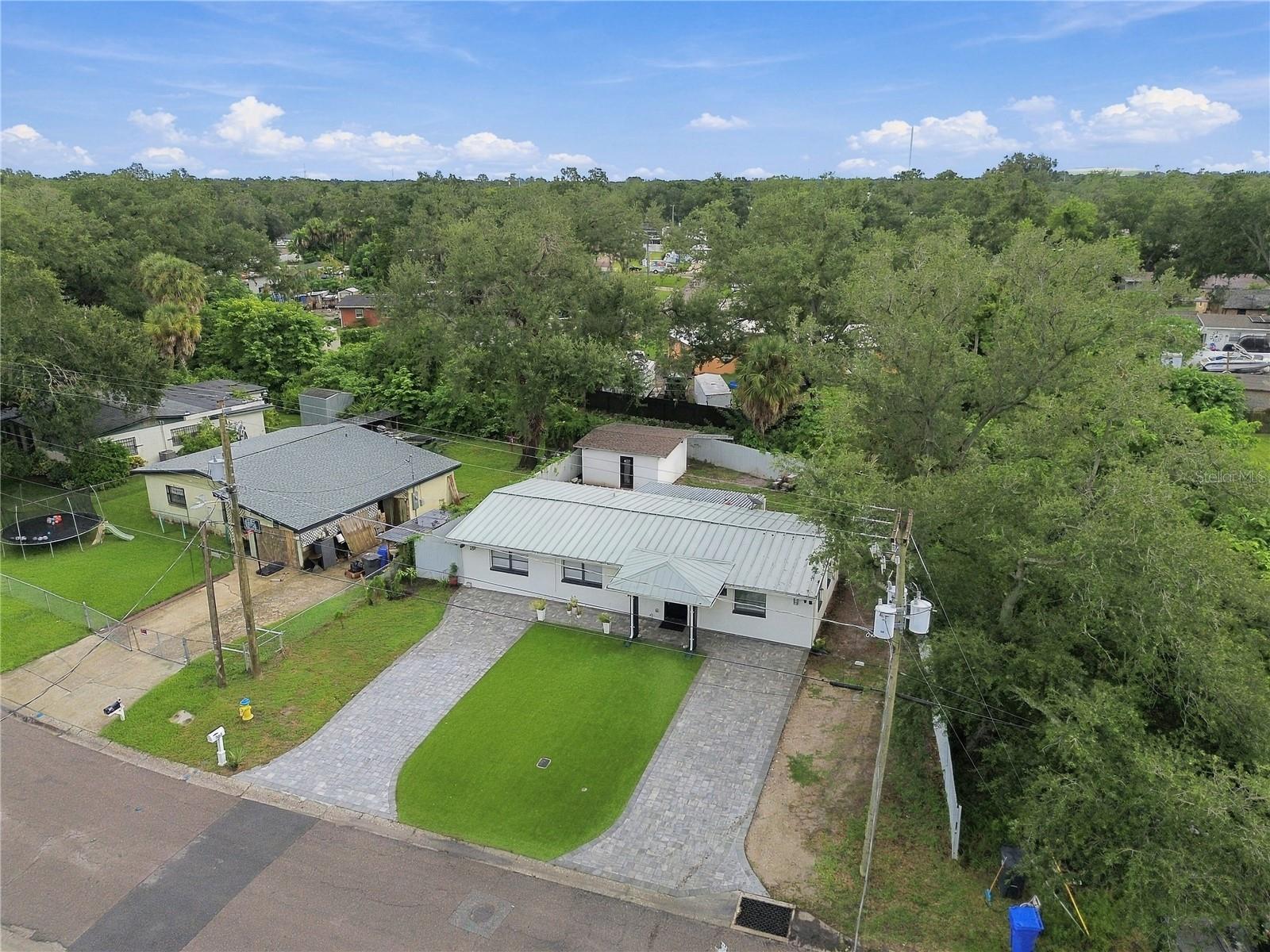 305 LIME TREE RD