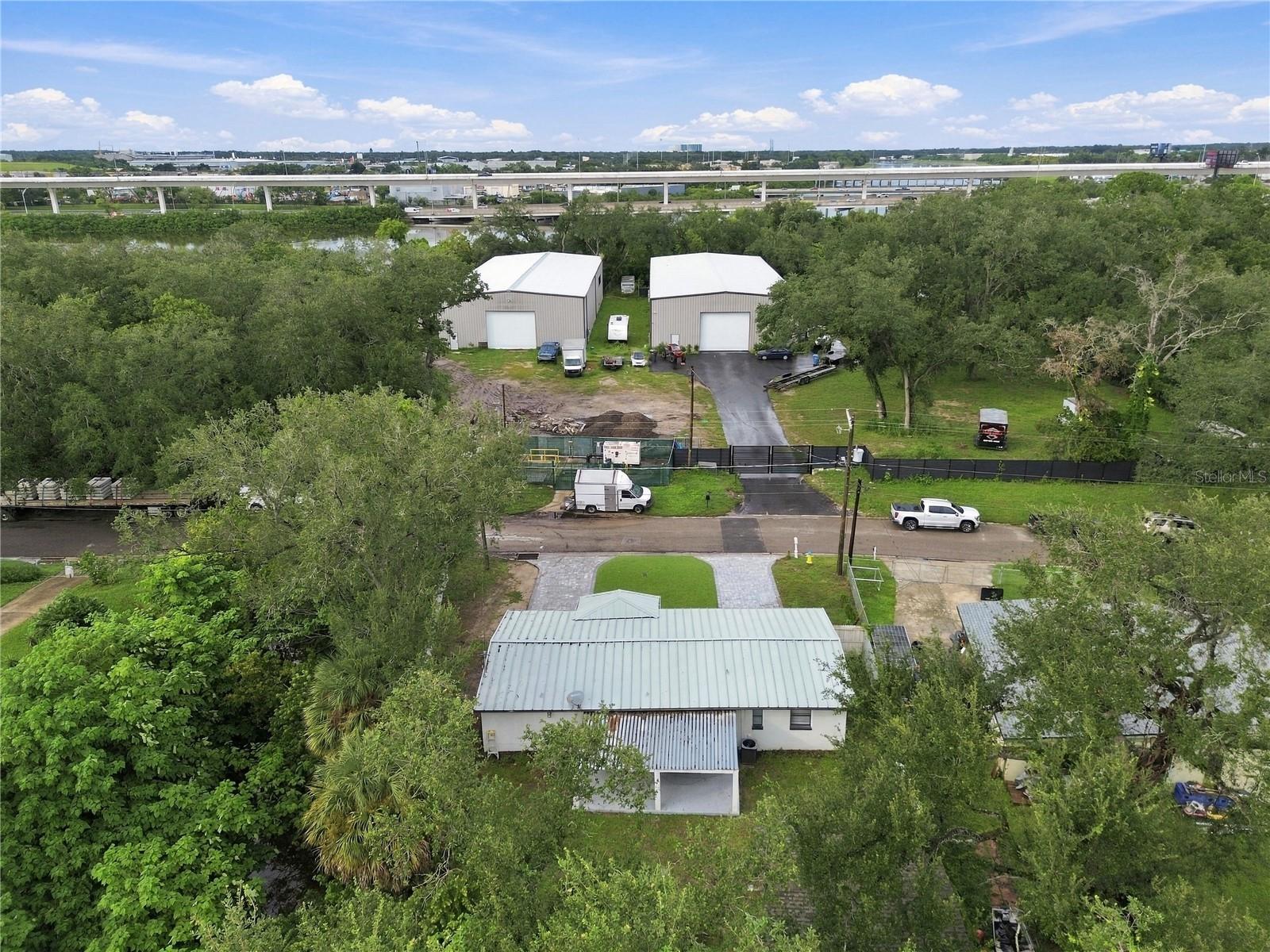 305 LIME TREE RD