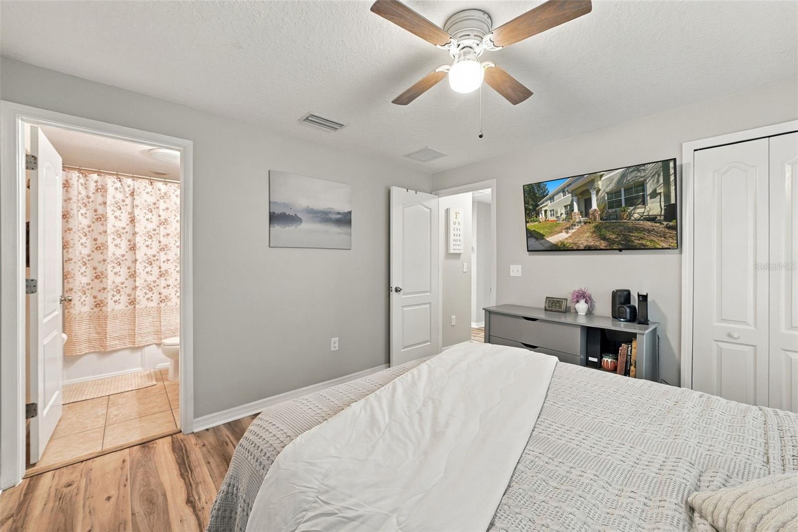 10938 KEYS GATE DR