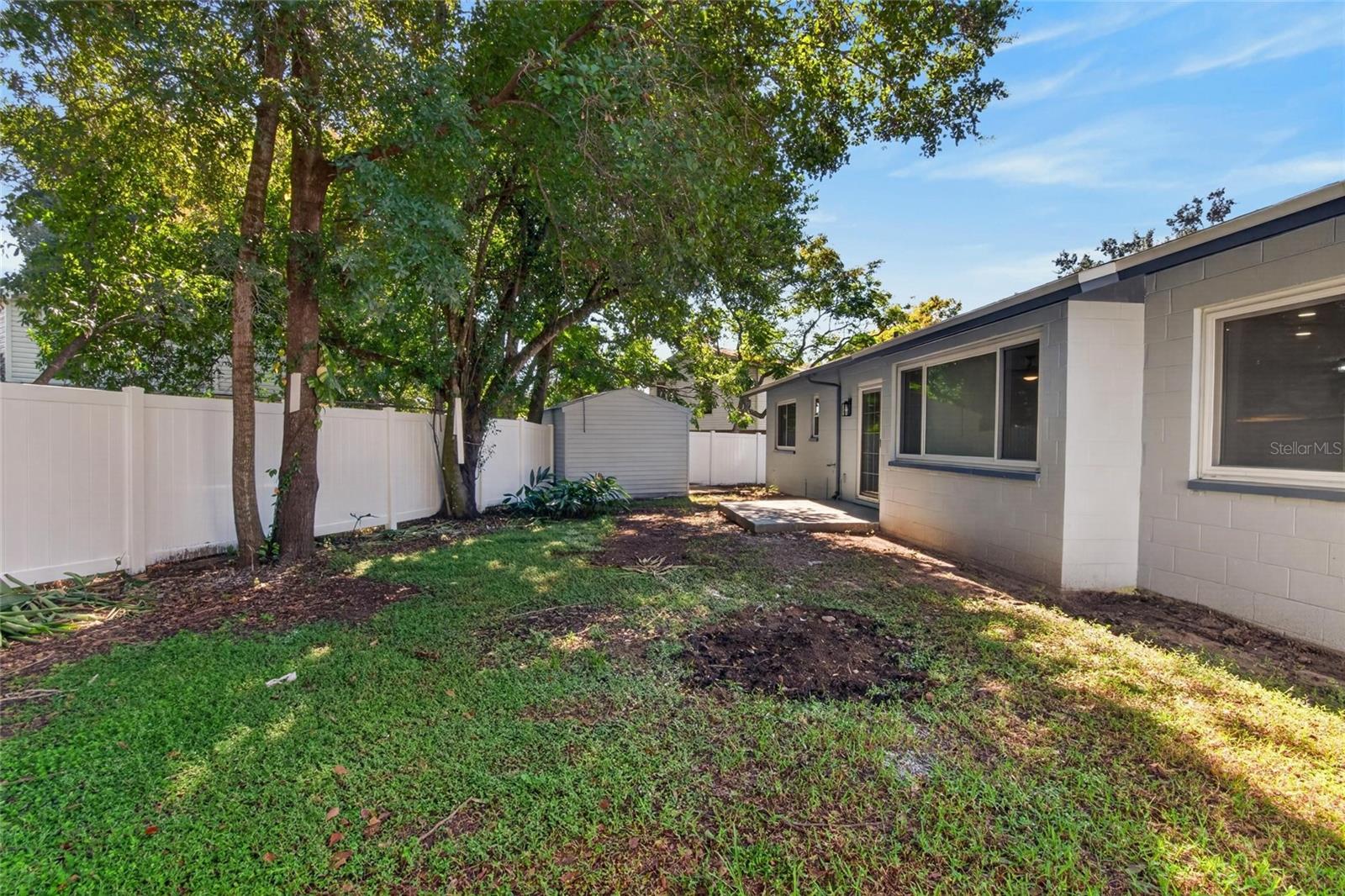 605 HILLPOINT WAY