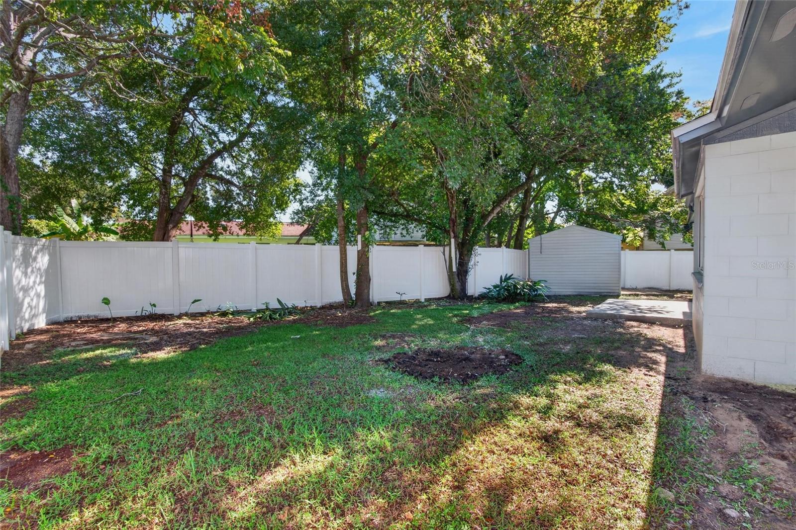 605 HILLPOINT WAY