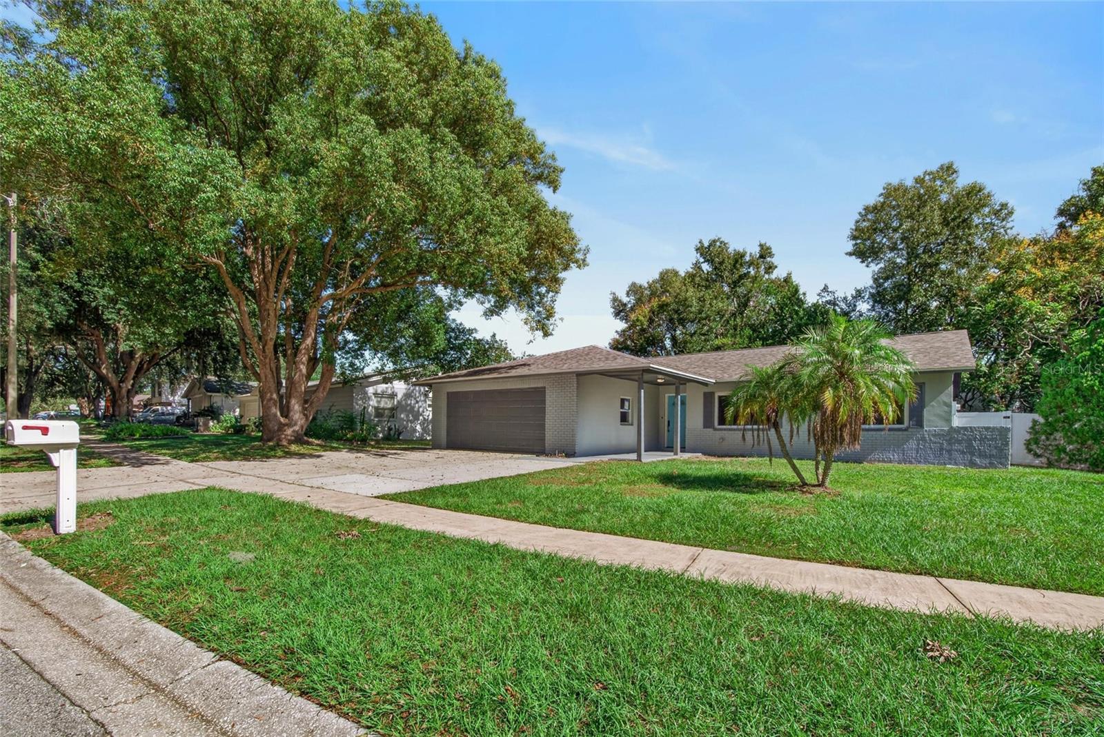 605 HILLPOINT WAY