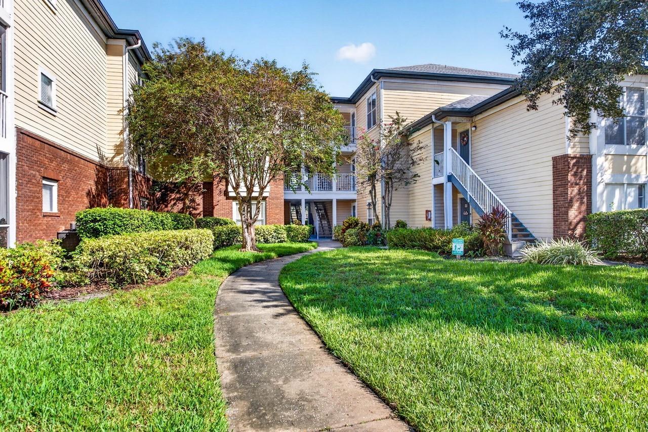 4211 CHATHAM OAK CT #111