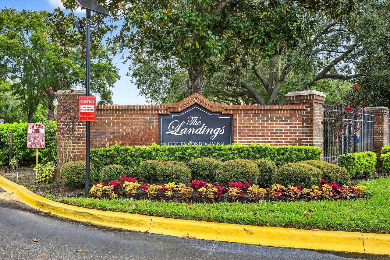 4211 CHATHAM OAK CT #111