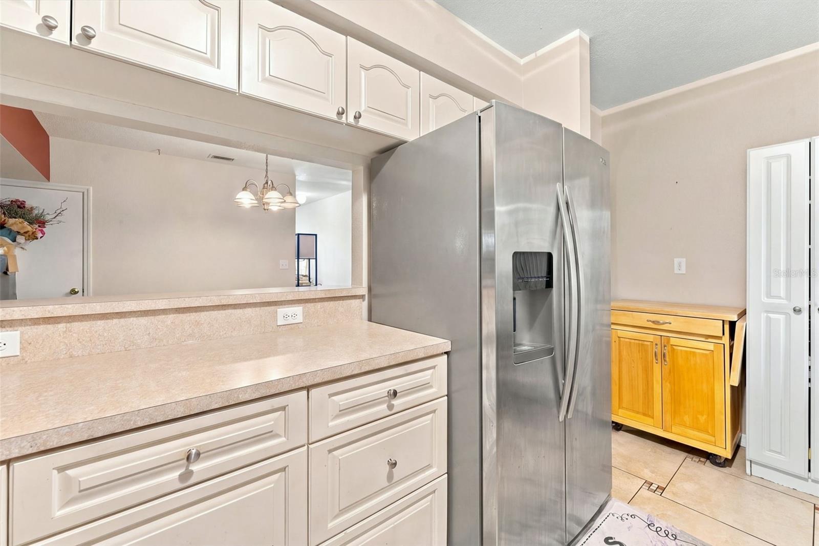 349 KENSINGTON LAKE CIR