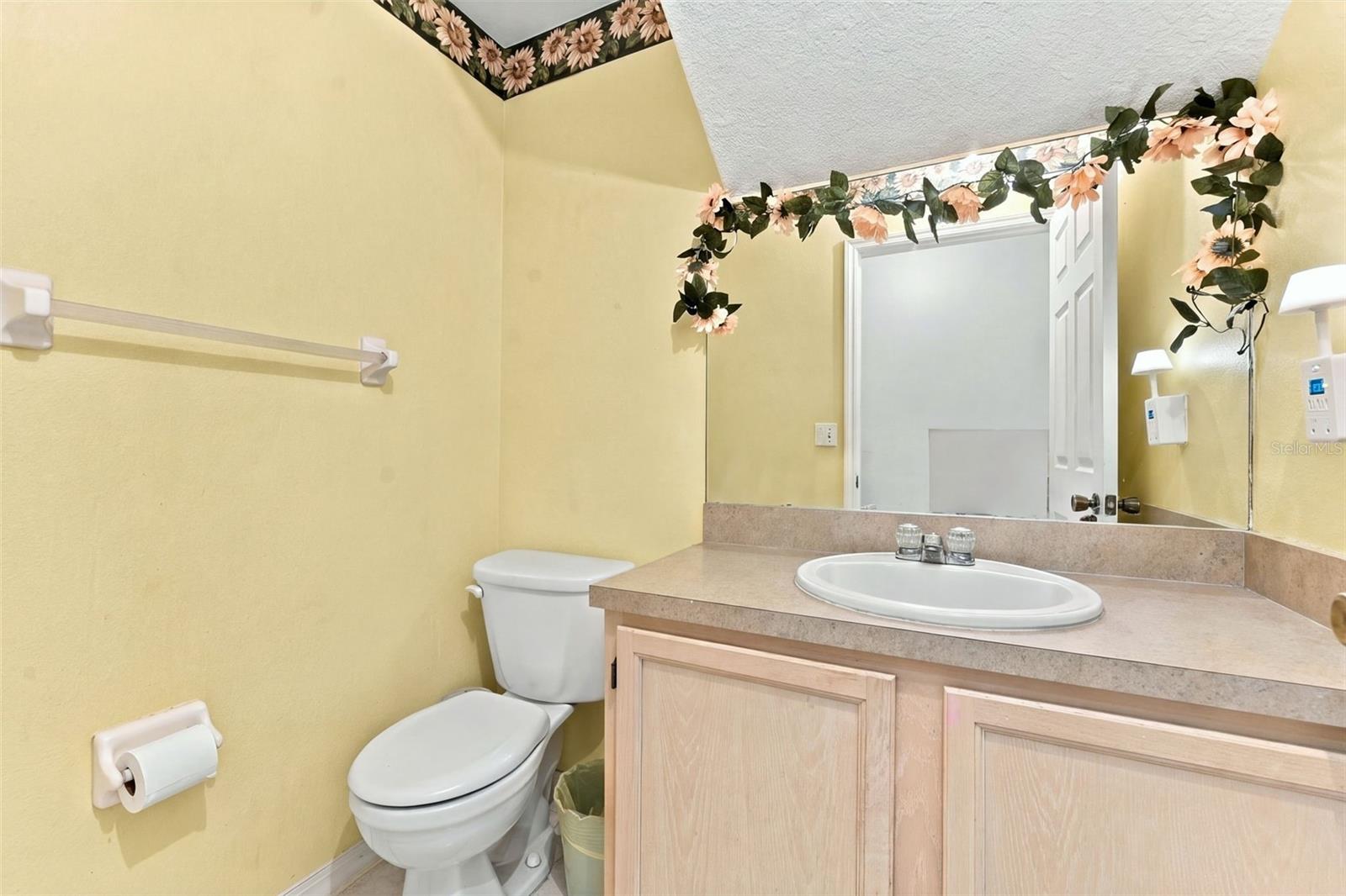 349 KENSINGTON LAKE CIR