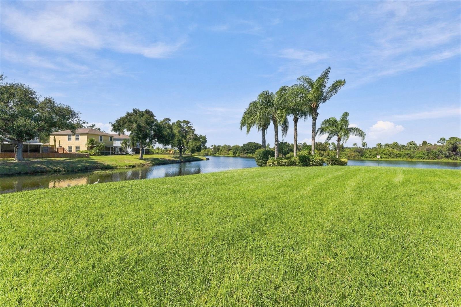 349 KENSINGTON LAKE CIR