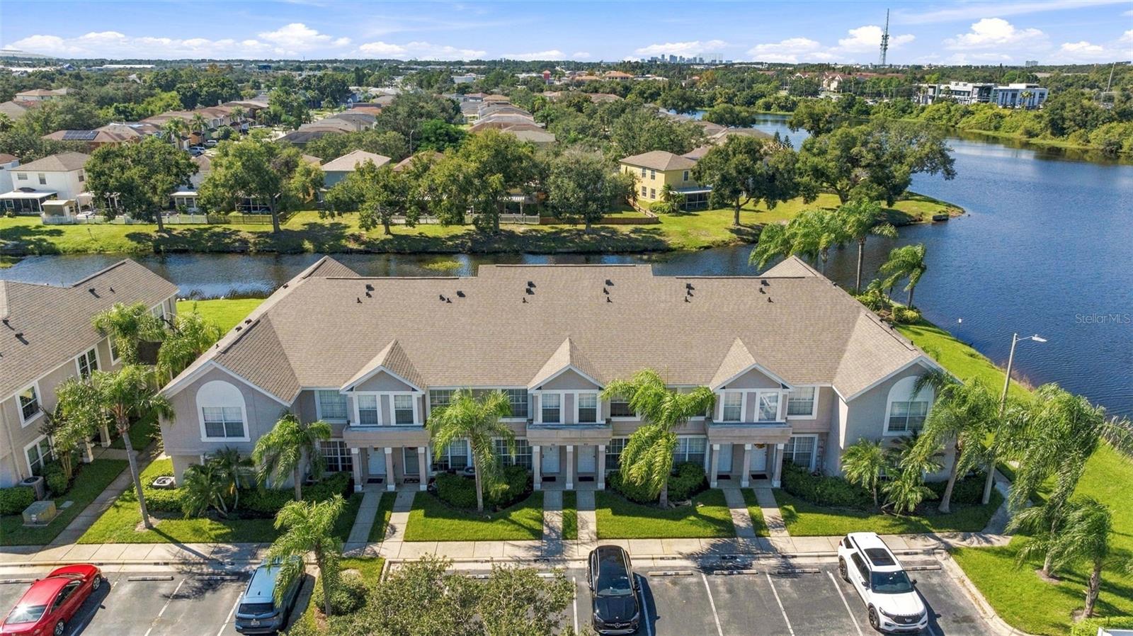 349 KENSINGTON LAKE CIR
