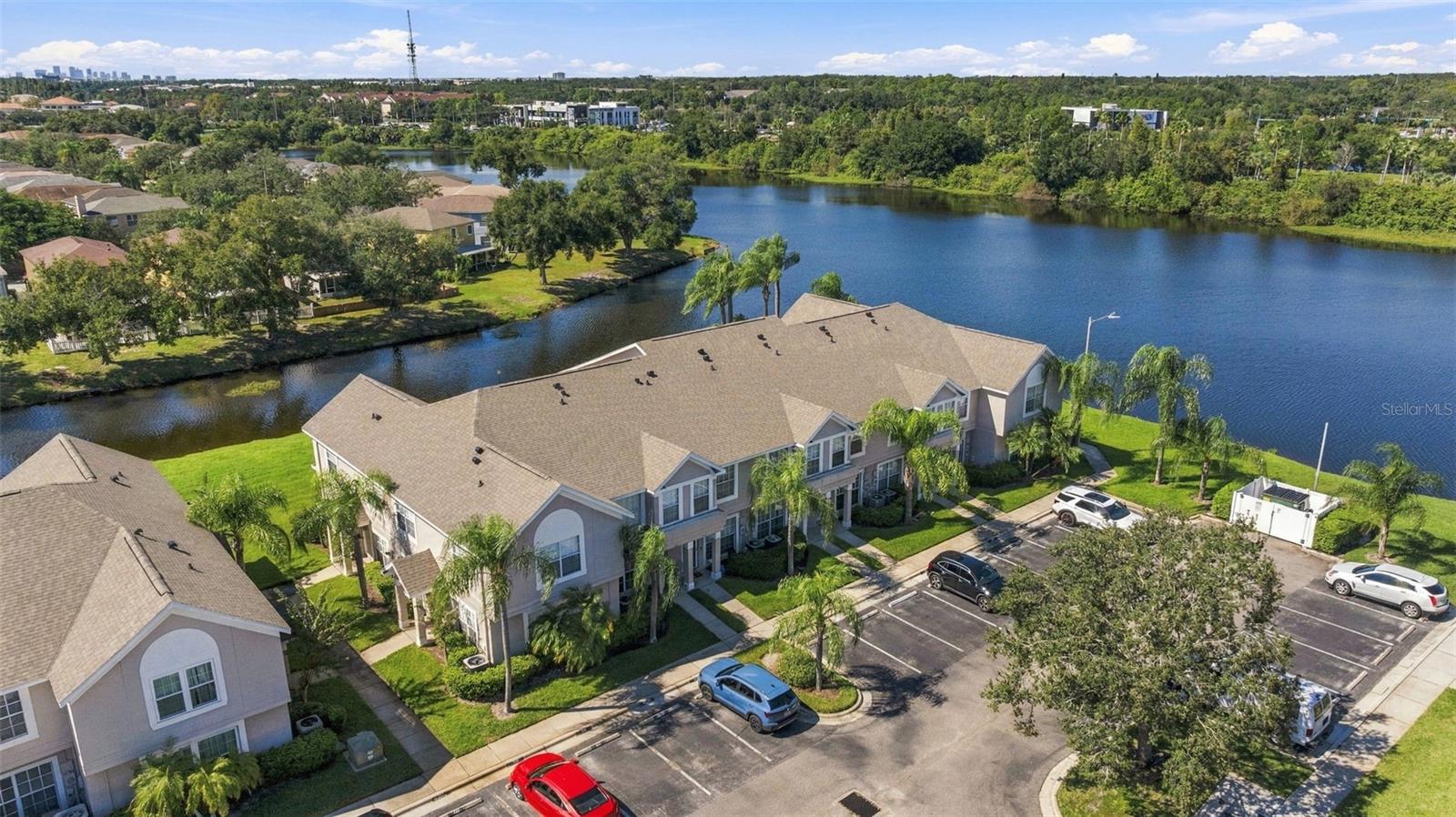 349 KENSINGTON LAKE CIR