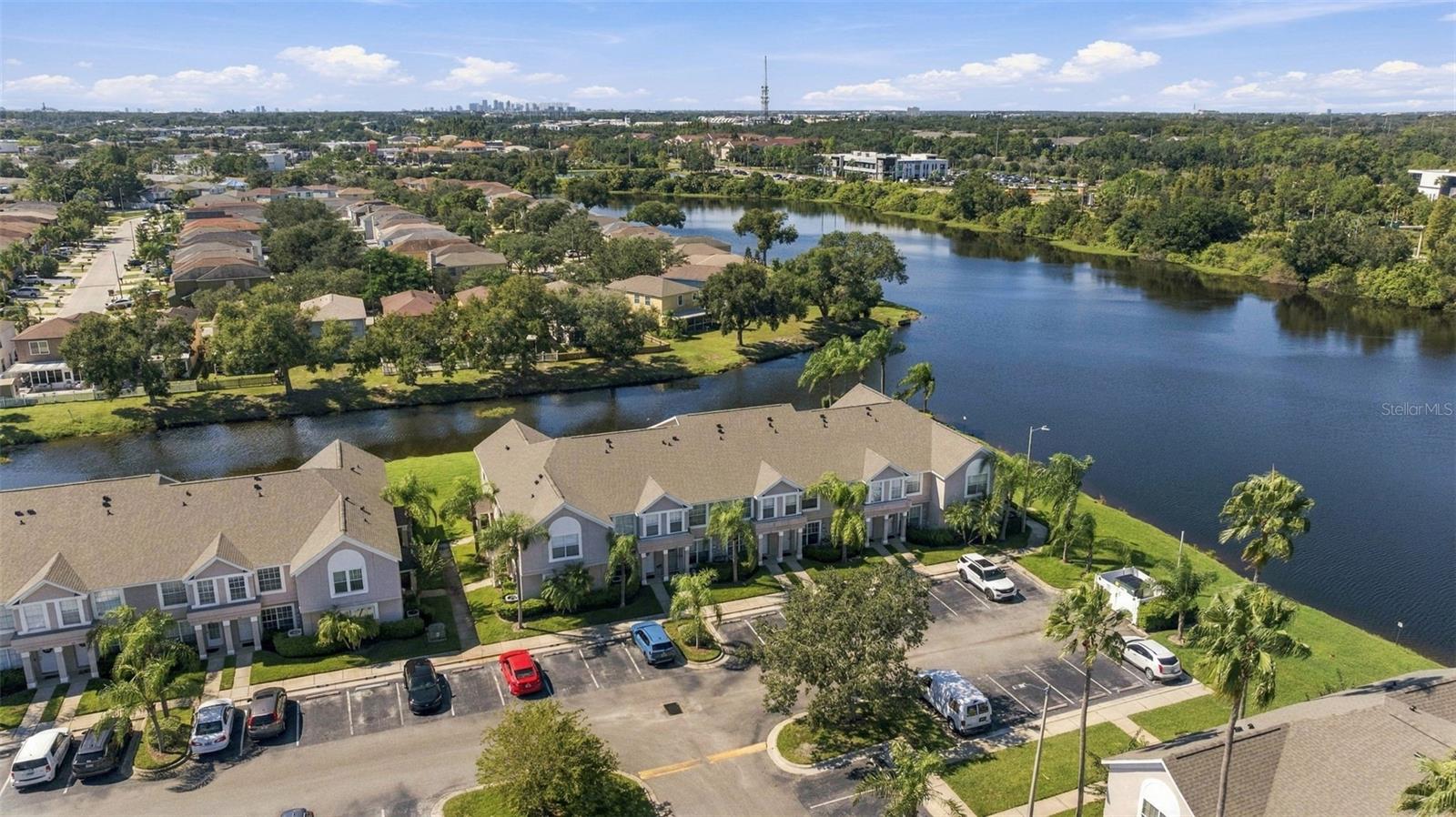 349 KENSINGTON LAKE CIR