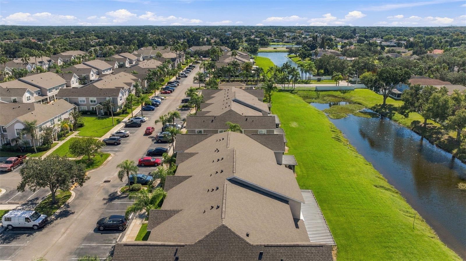 349 KENSINGTON LAKE CIR