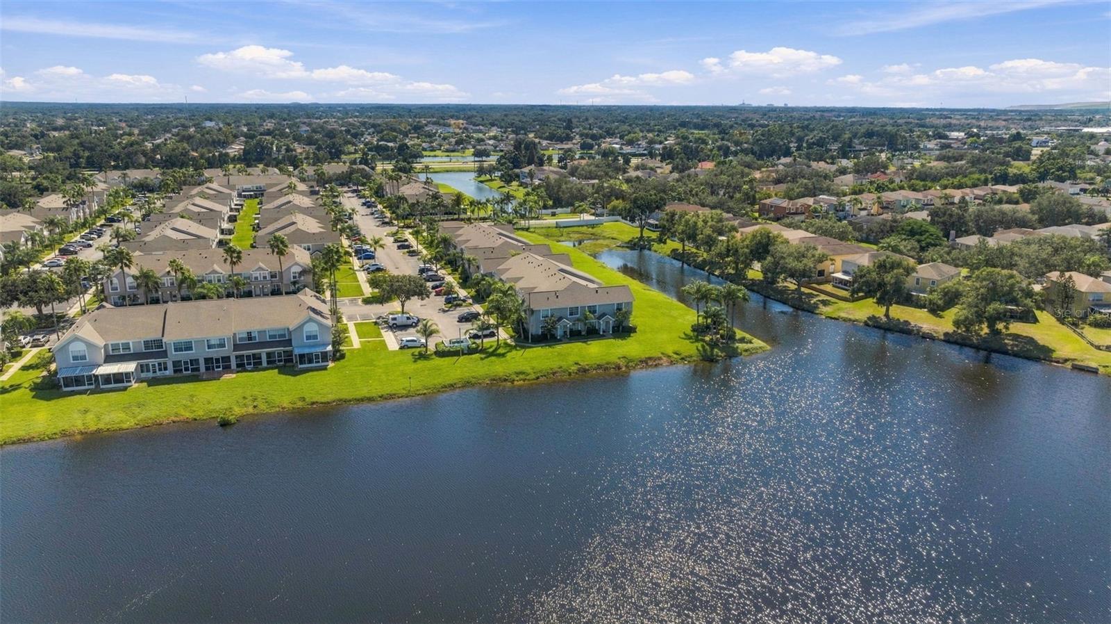 349 KENSINGTON LAKE CIR