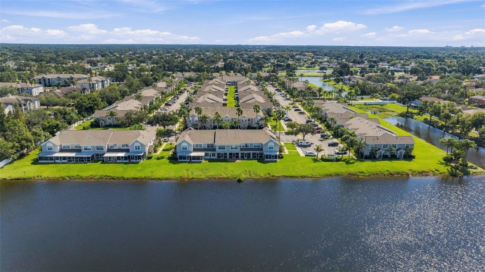 349 KENSINGTON LAKE CIR