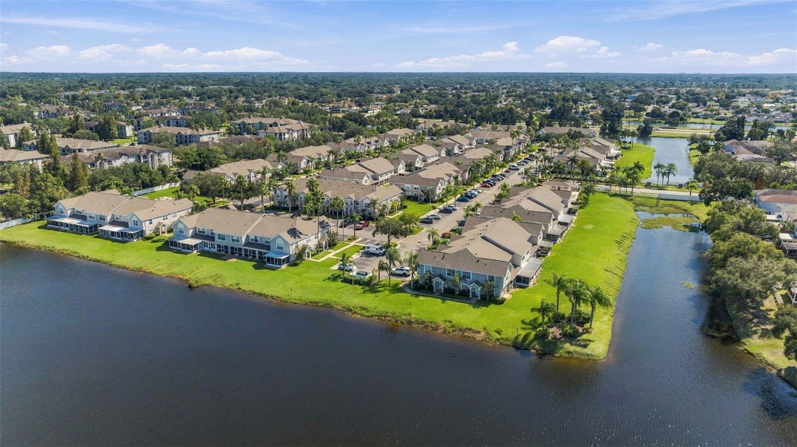 349 KENSINGTON LAKE CIR