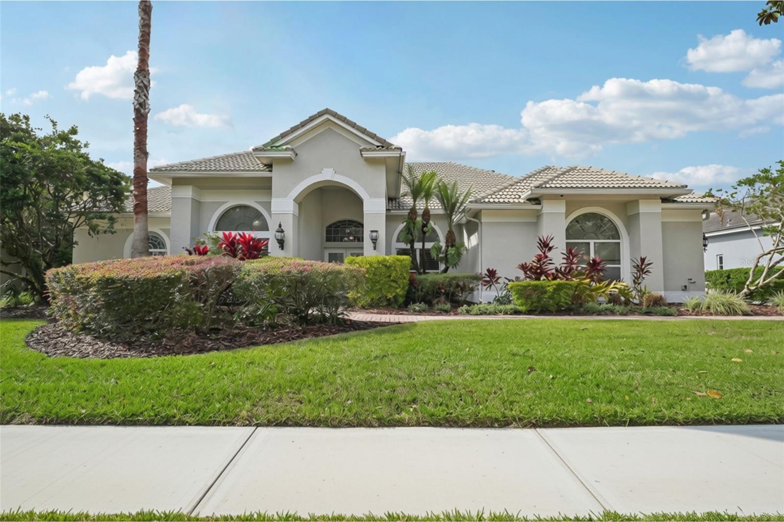 6428 RENWICK CIR