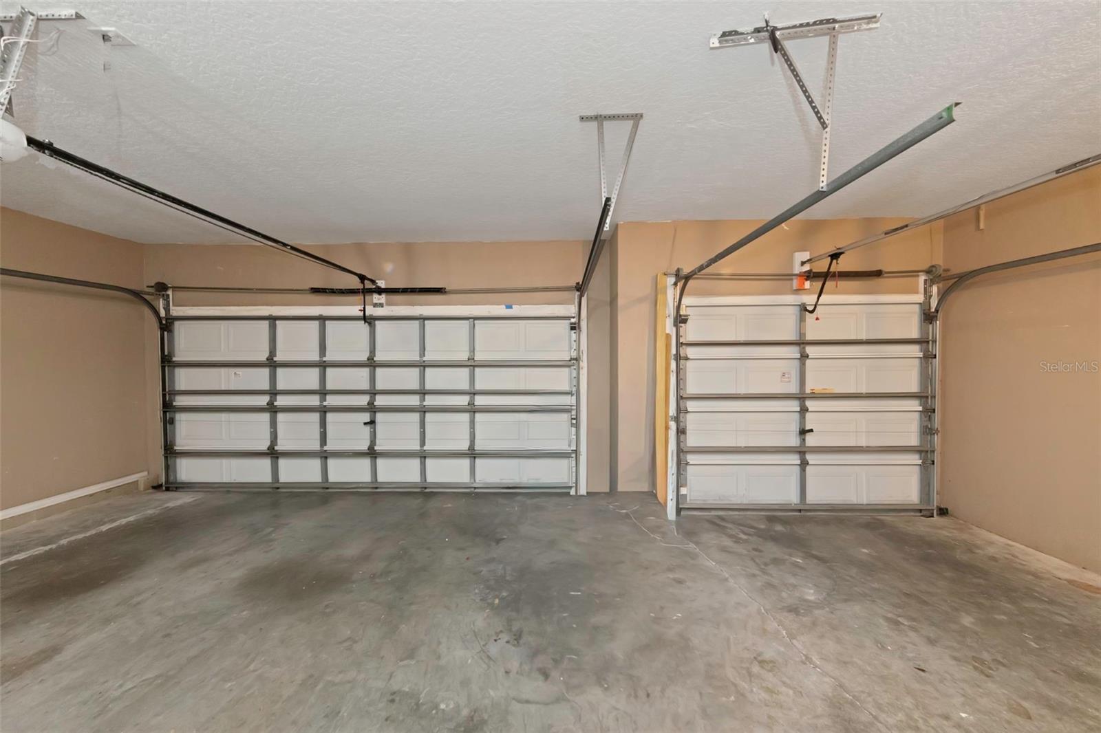 1406 MCCREA DR