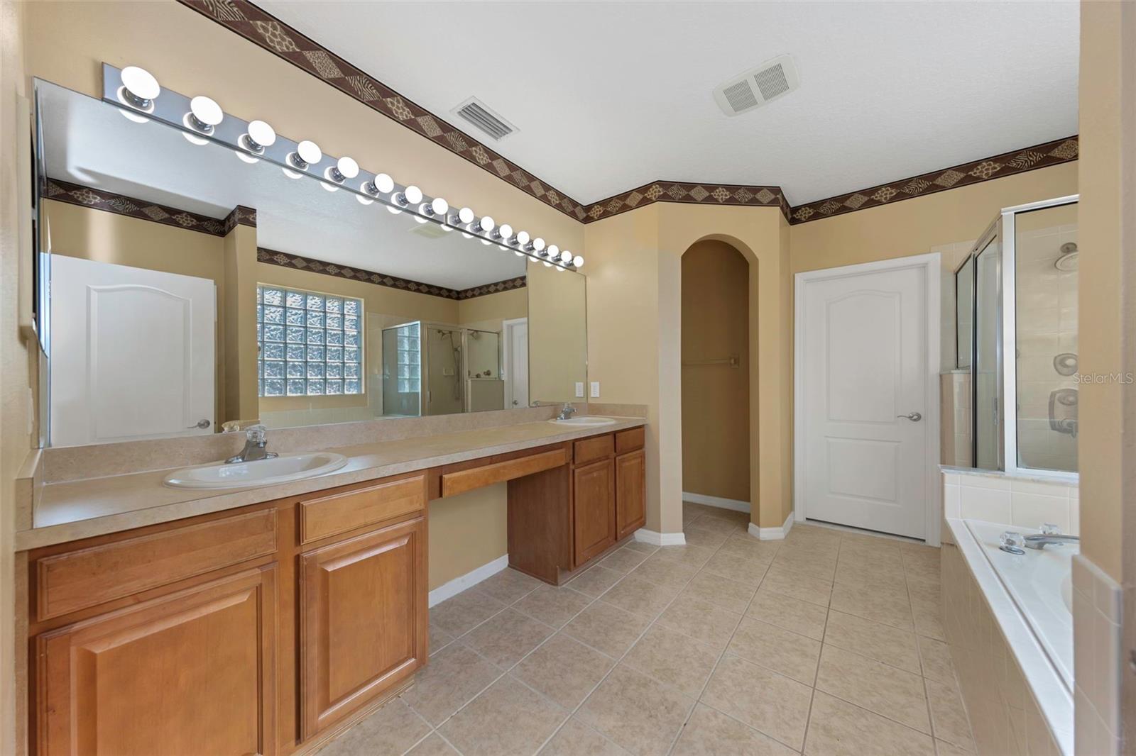 1406 MCCREA DR