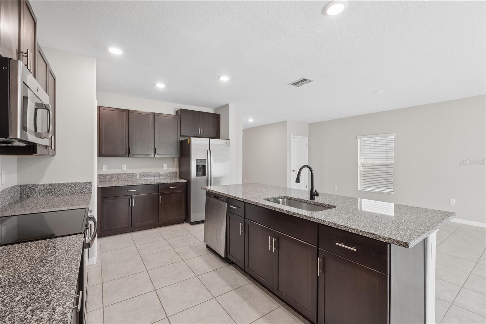 7207 RONNIE GARDENS CT