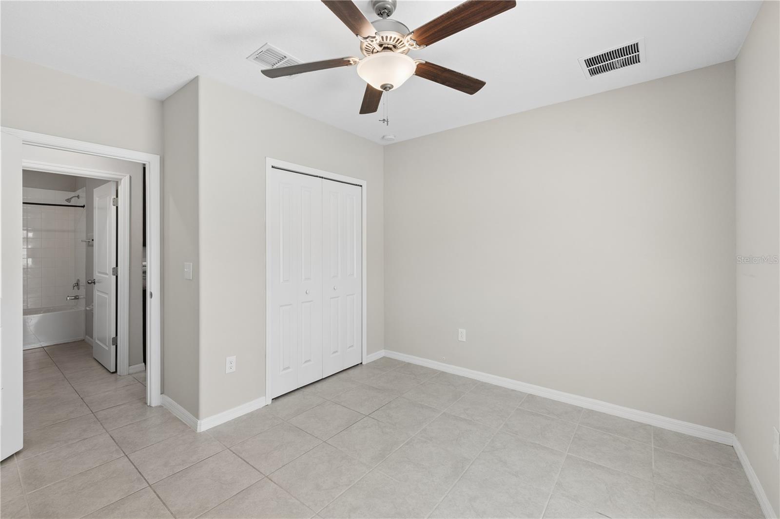 7207 RONNIE GARDENS CT